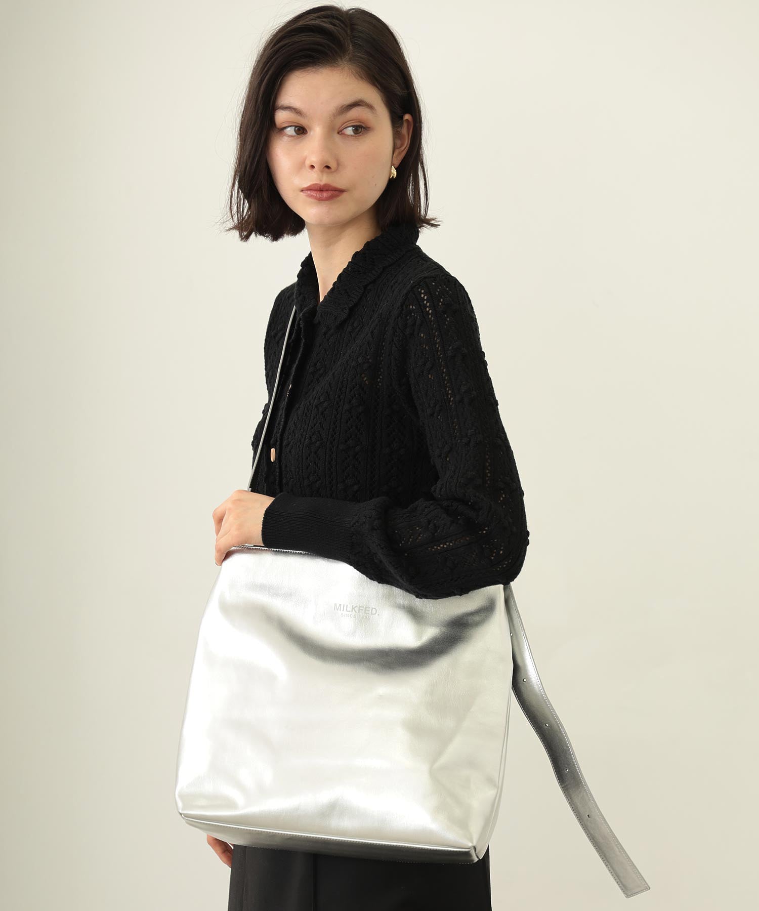 SOLID SHOULDER BAG