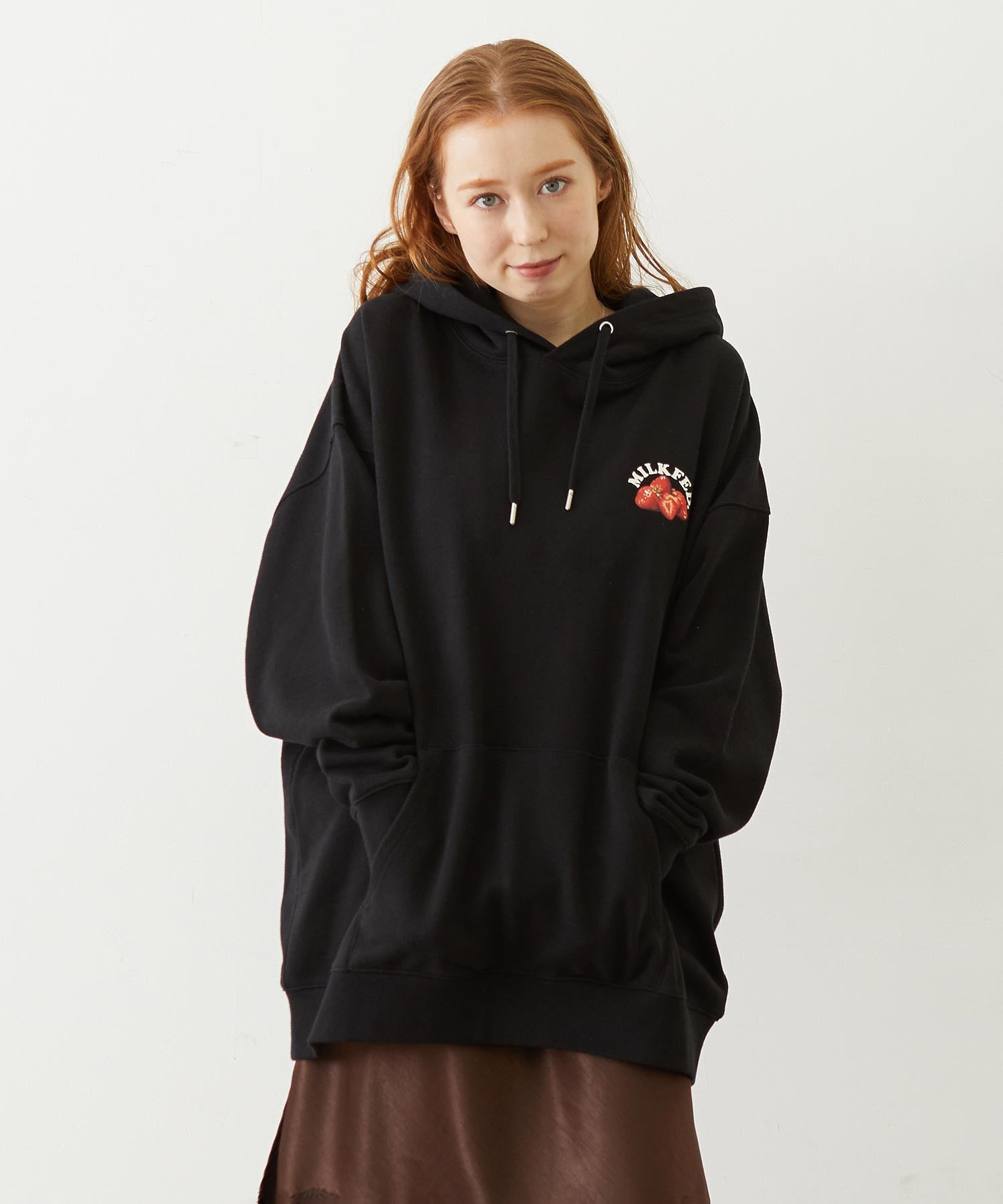 STRAWBERRY CAKE SWEAT HOODIE