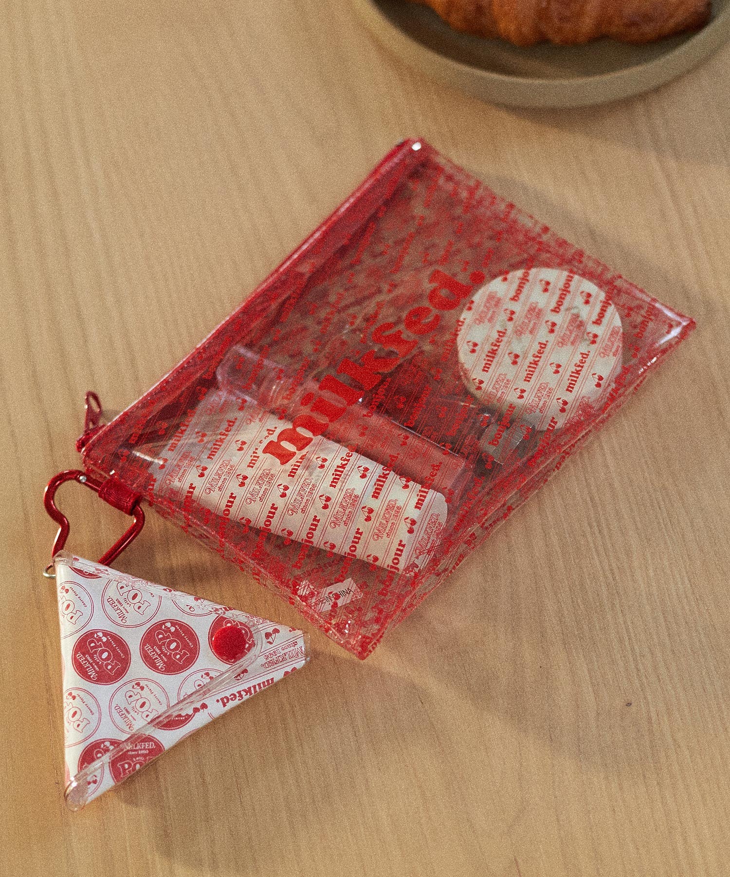CHERRIES PRINT PVC TRIANGULAR CASE