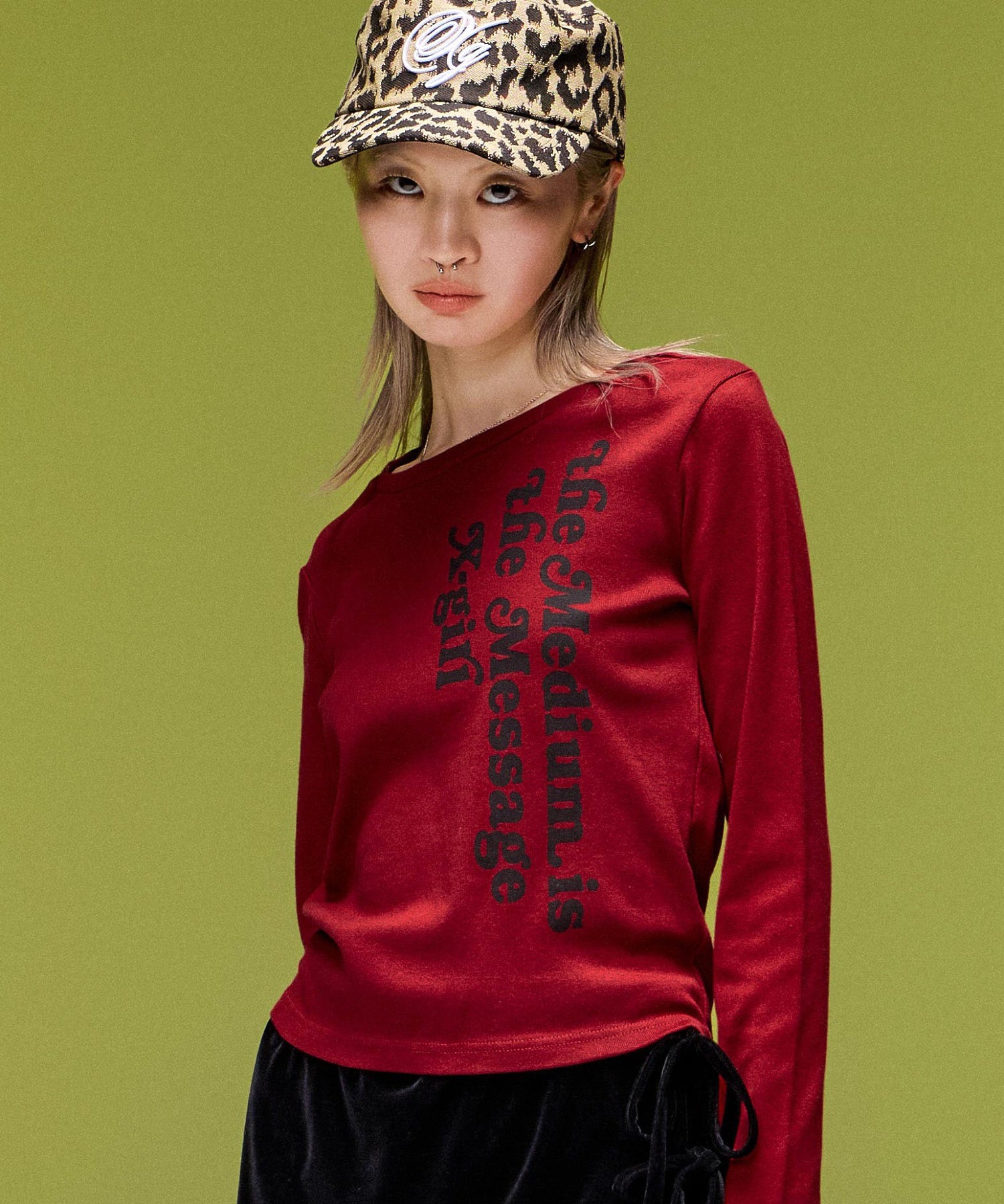 BACK SLIT COMPACT L/S TOP