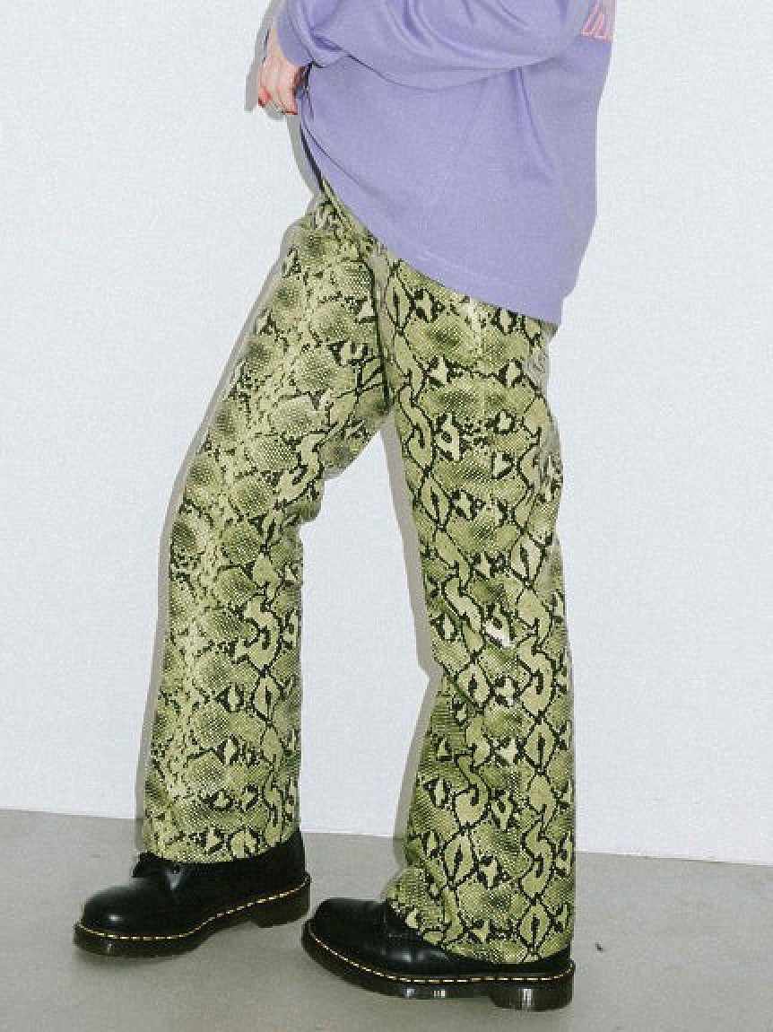 SNAKE PATTERN FLARE PANTS X-girl