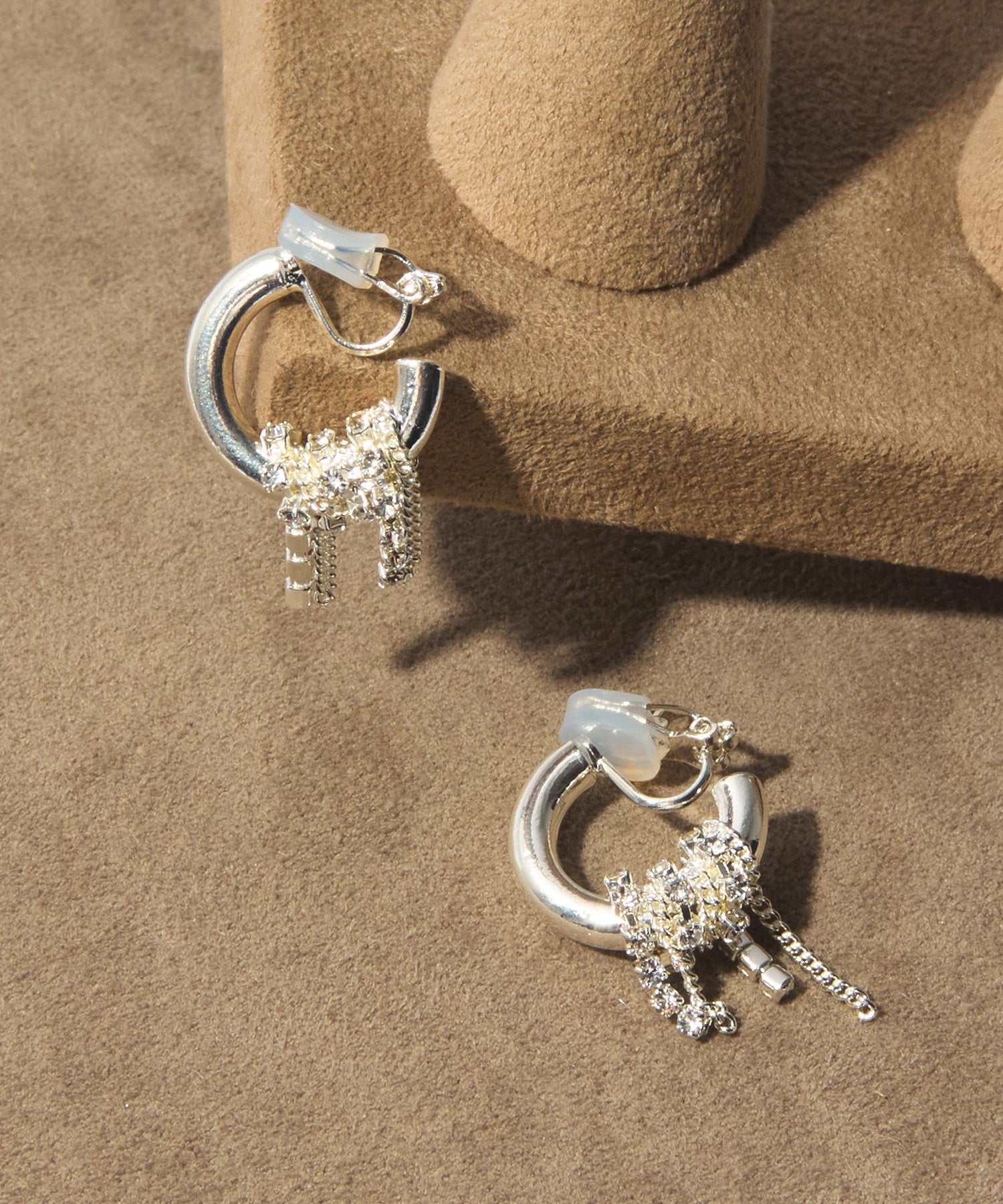loni/LUPINUS BIJOU CHAIN EARRINGS