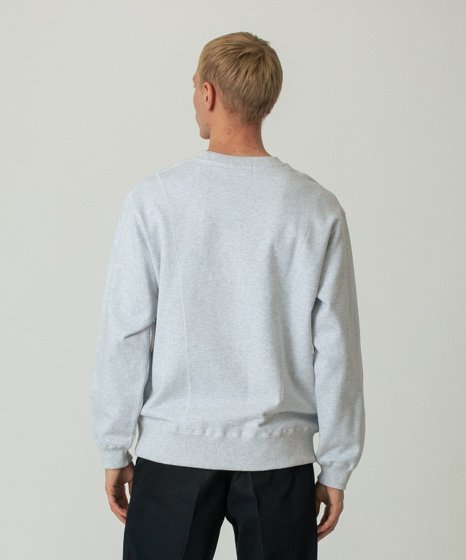 STITCH SWEATSHIRT