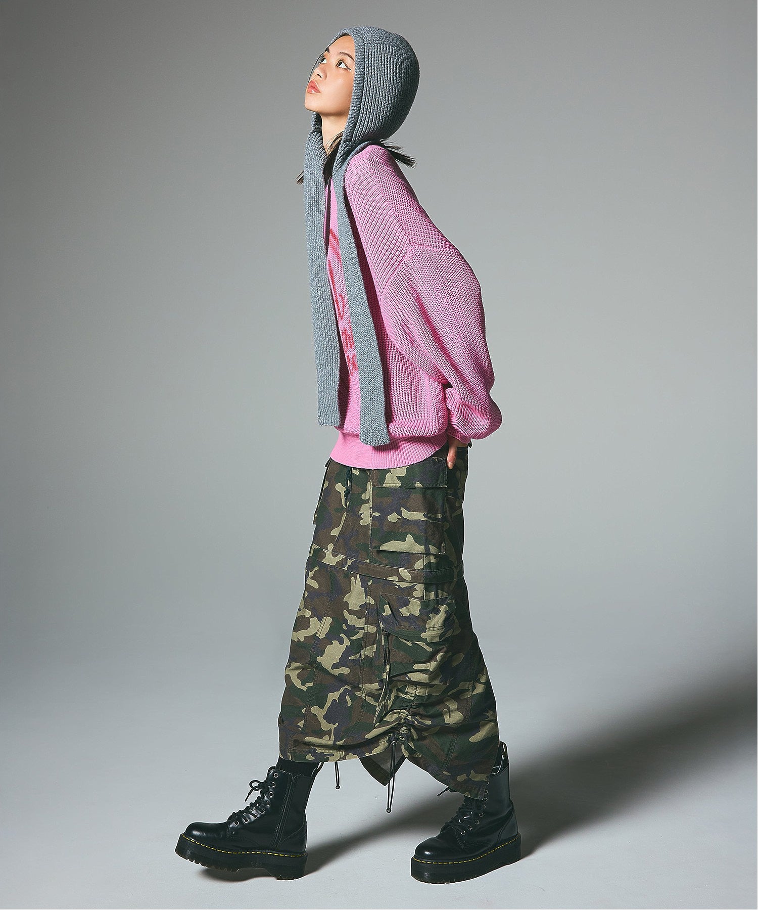 HEART SPRAY LOGO KNIT TOP