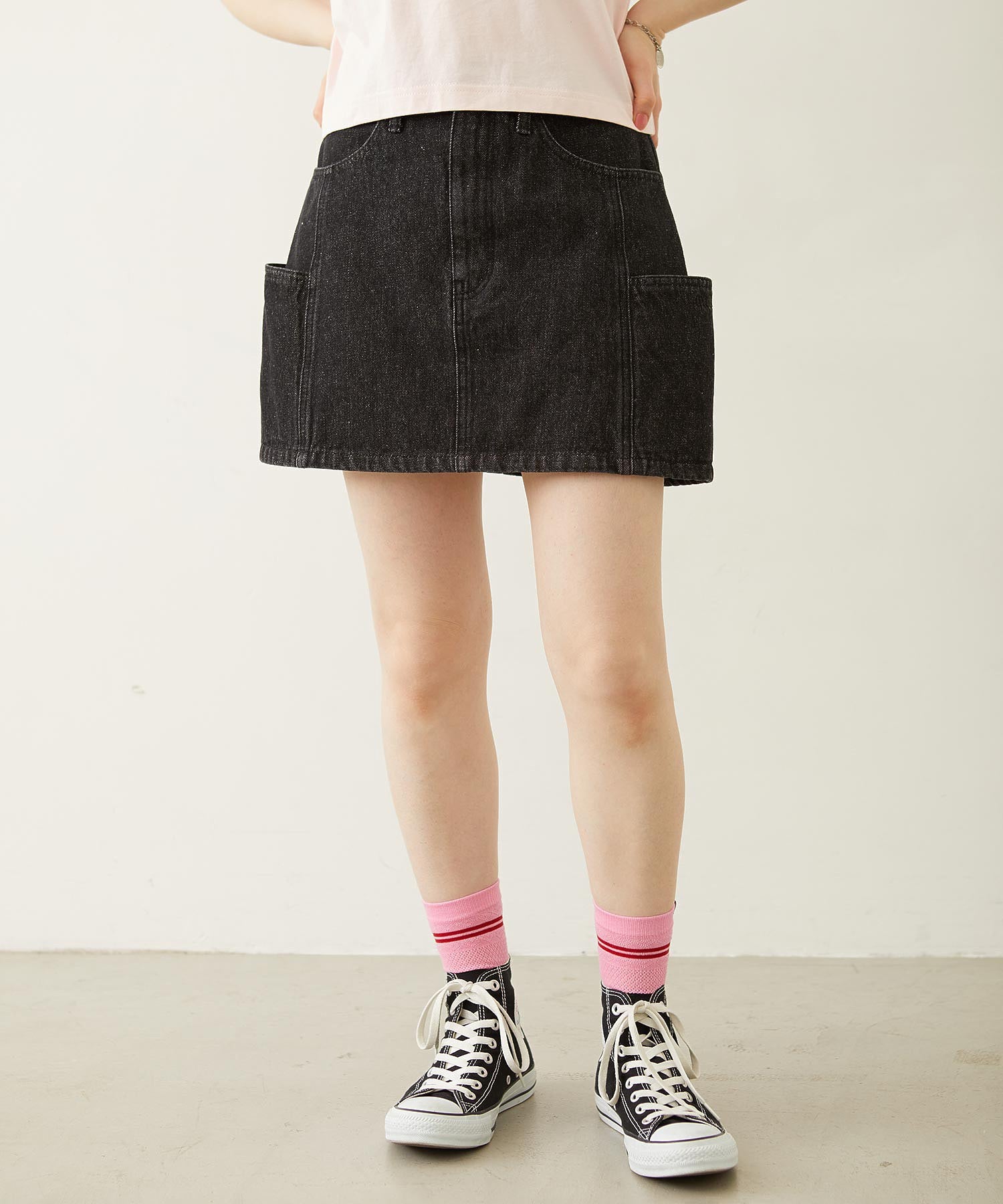 PANELED POCKET DENIM MINI SKIRT