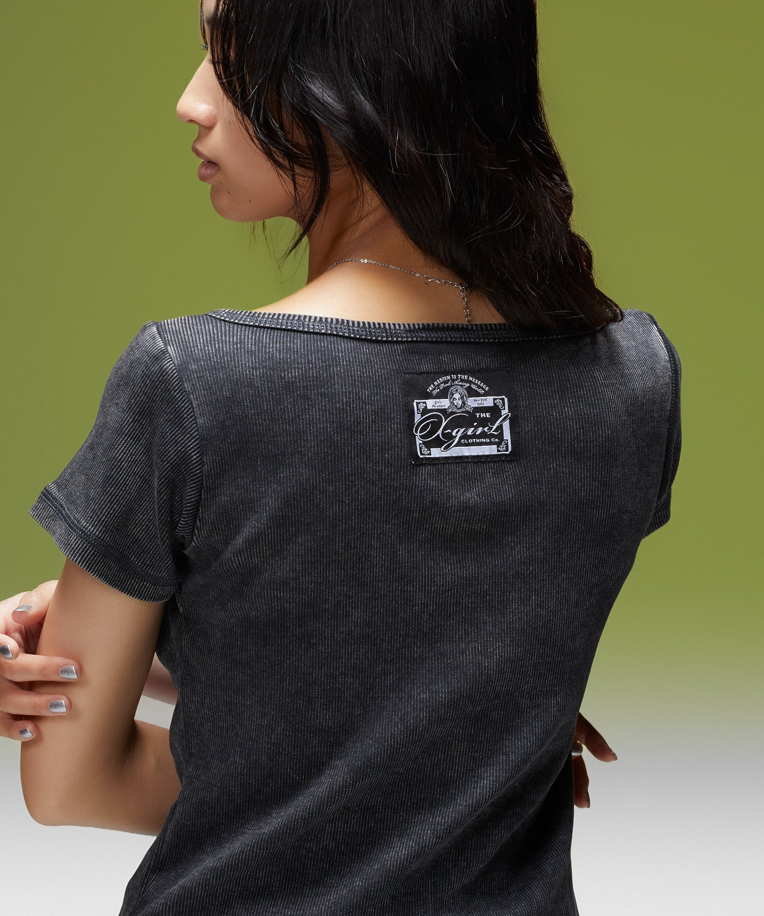 FADED HENLEY NECK S/S COMPACT TOP