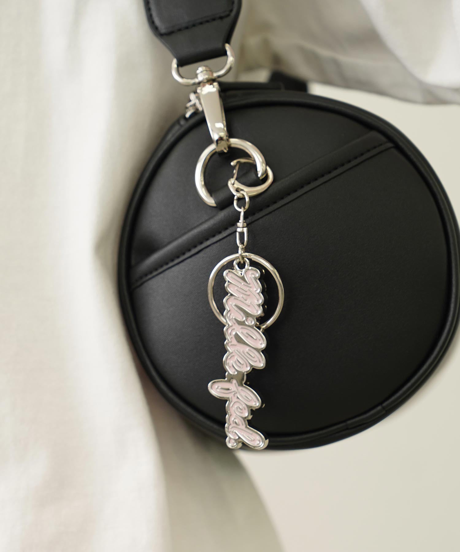 ICING LOGO KEYCHAIN