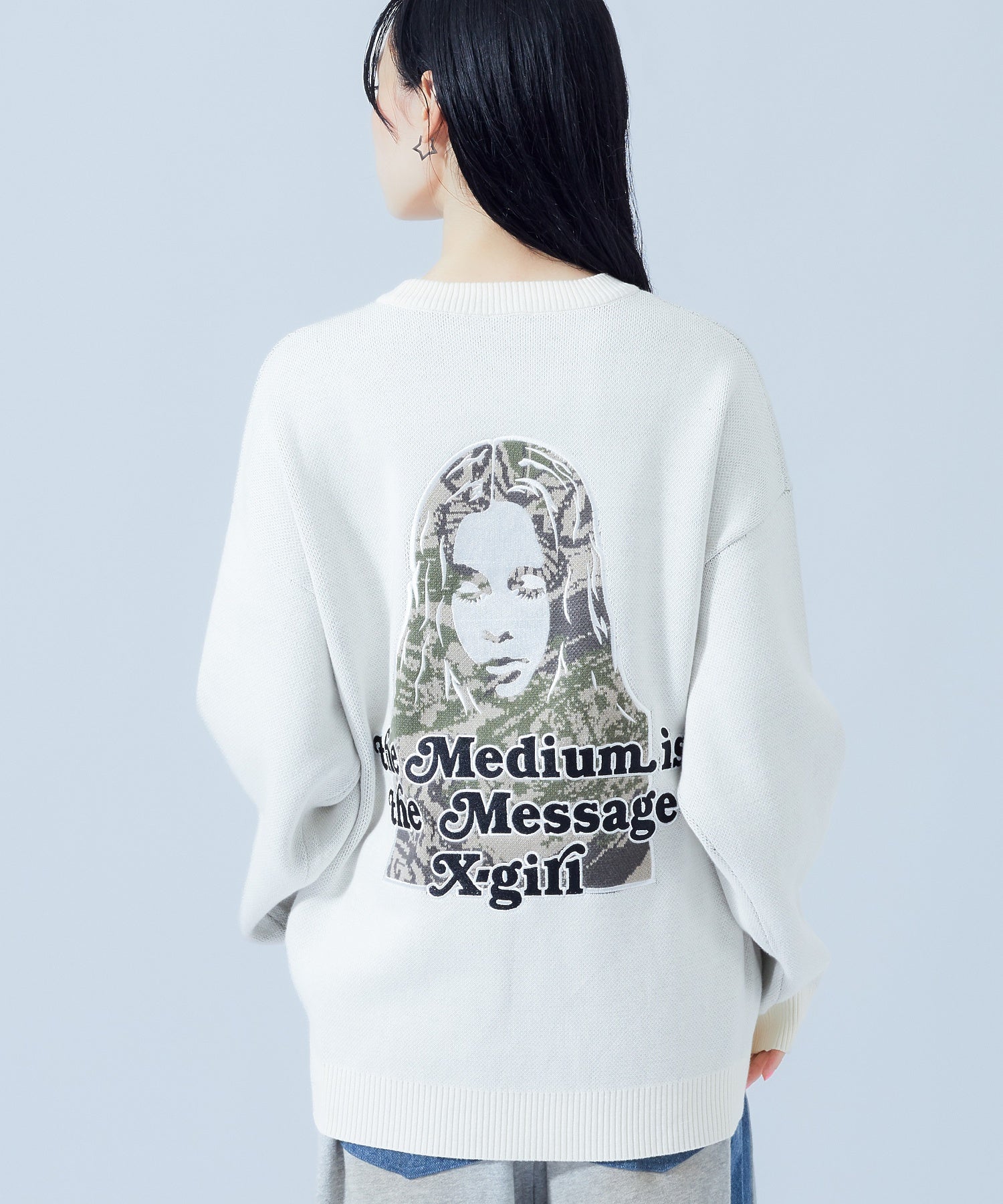 CAMO FACE AND LOGO JACQUARD KNIT TOP