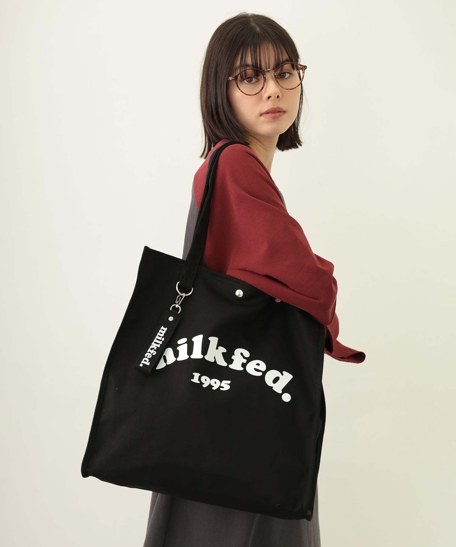PIPING SQUARE TOTE COOPER LOGO MILKFED.