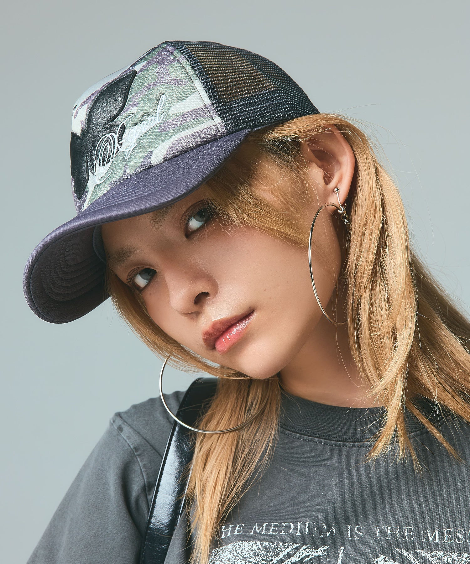 BUTTERFLY PATCH TRUCKER CAP