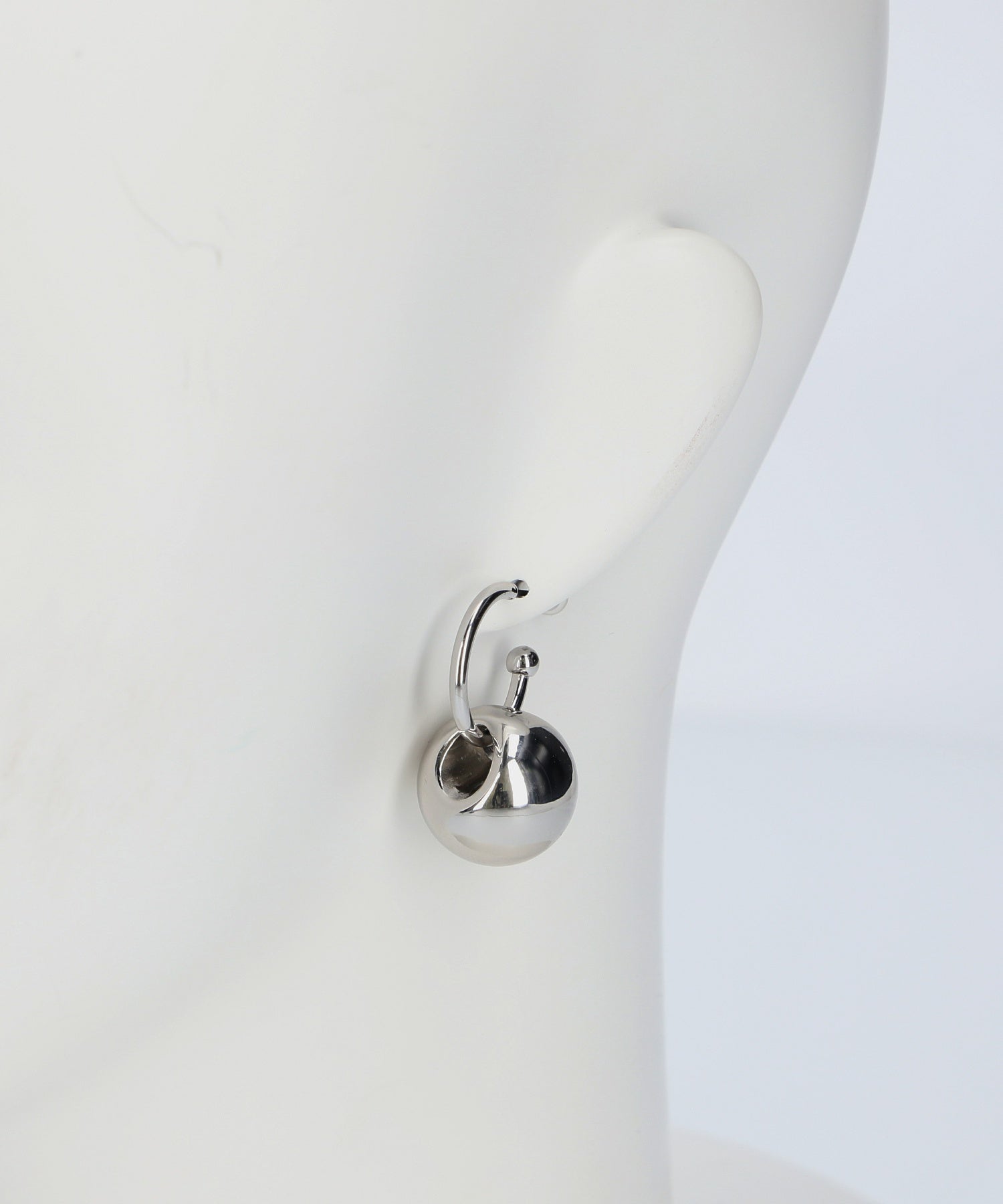BALL PIERCE