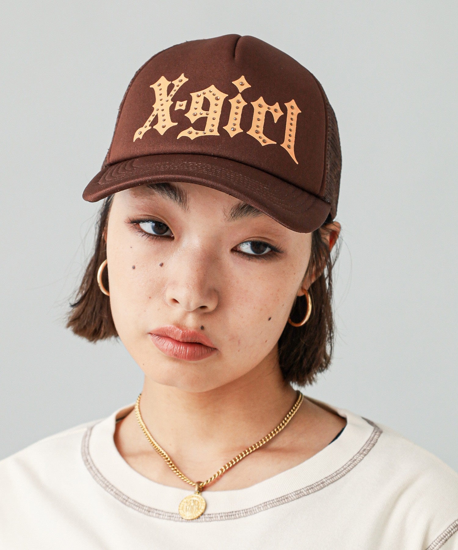 GOTHIC LOGO TRUCKER CAP