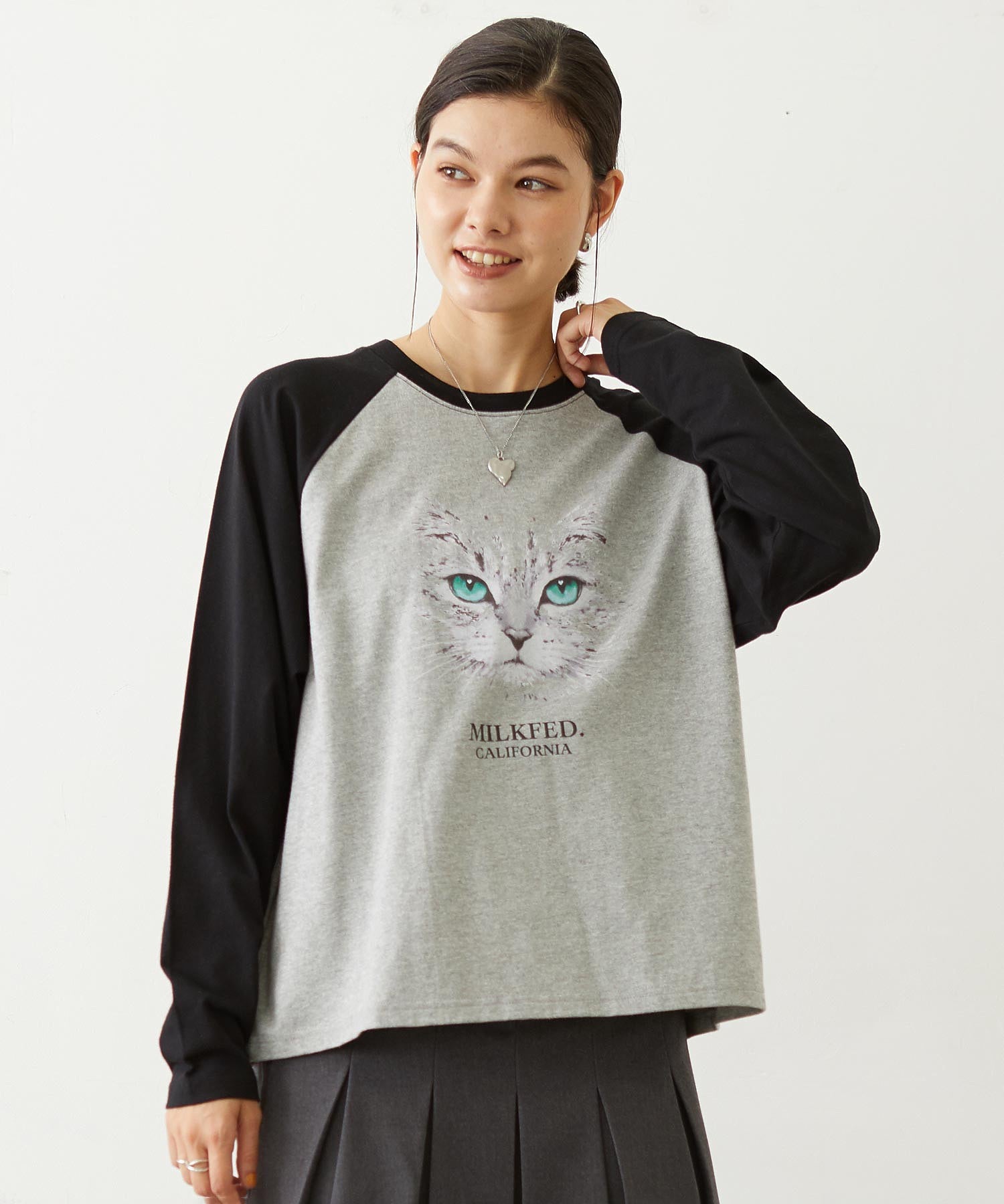 CAT HEART EYES B/B TEE