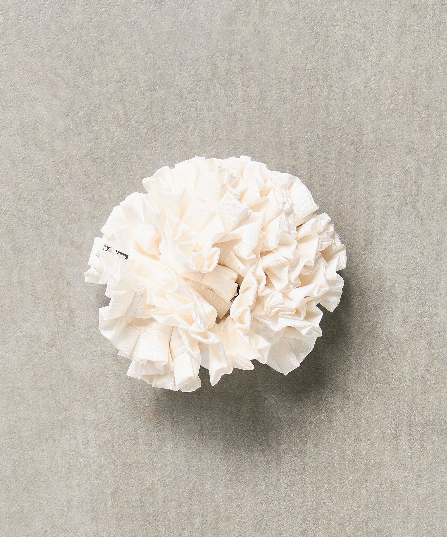 heyep/Ruffled Silk Scrunchie