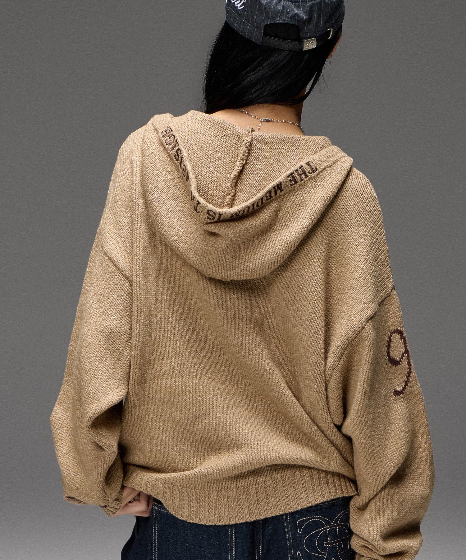 FRONT SLIT KNIT HOODIE