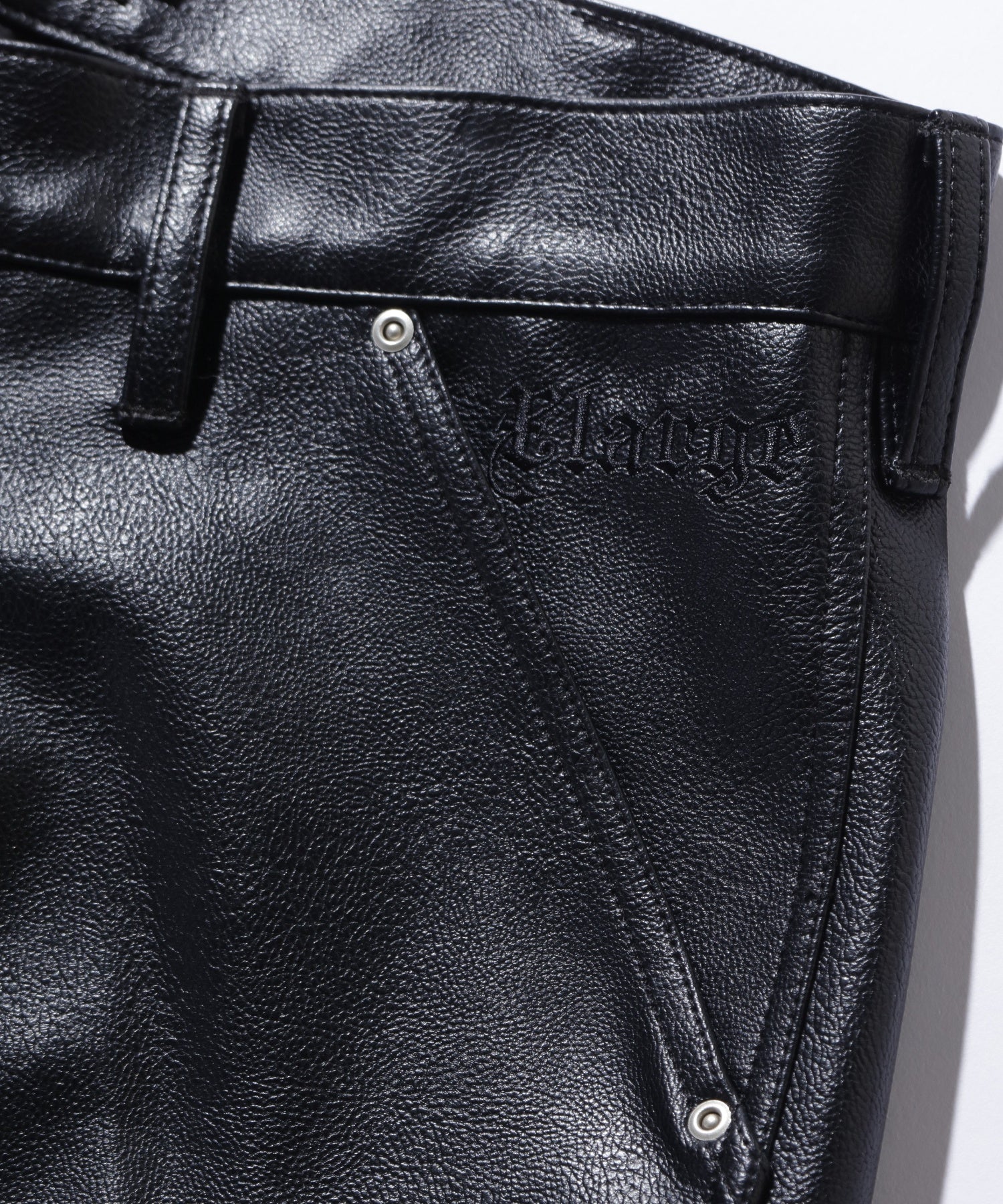 OLD ENGLISH FAUX LEATHER SHORT PANTS