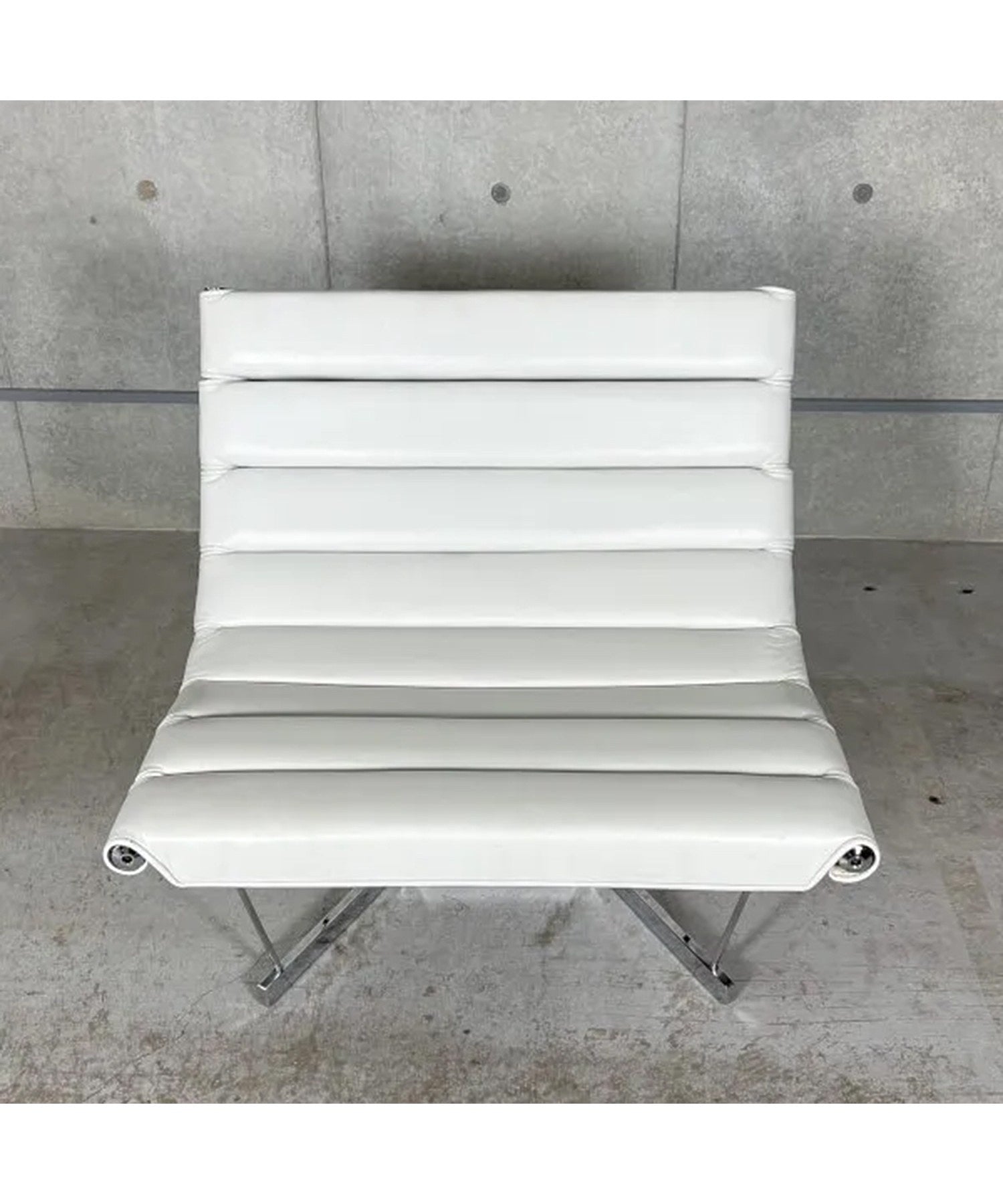 VF Catenary Chair and Ottoman 2301