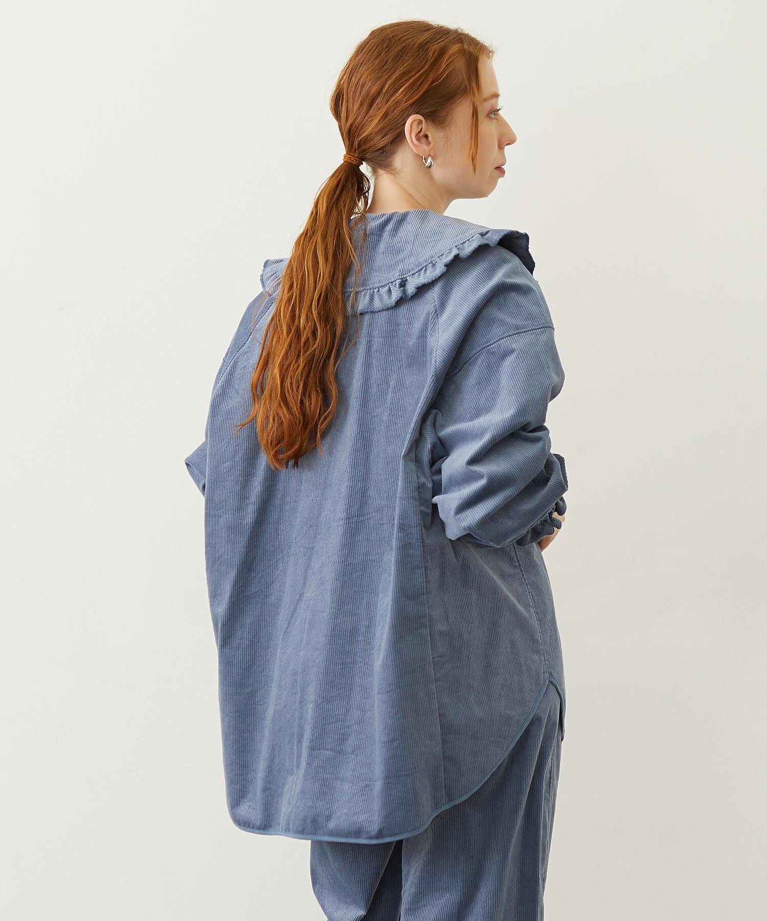 BIG COLLAR CORDUROY SHIRT
