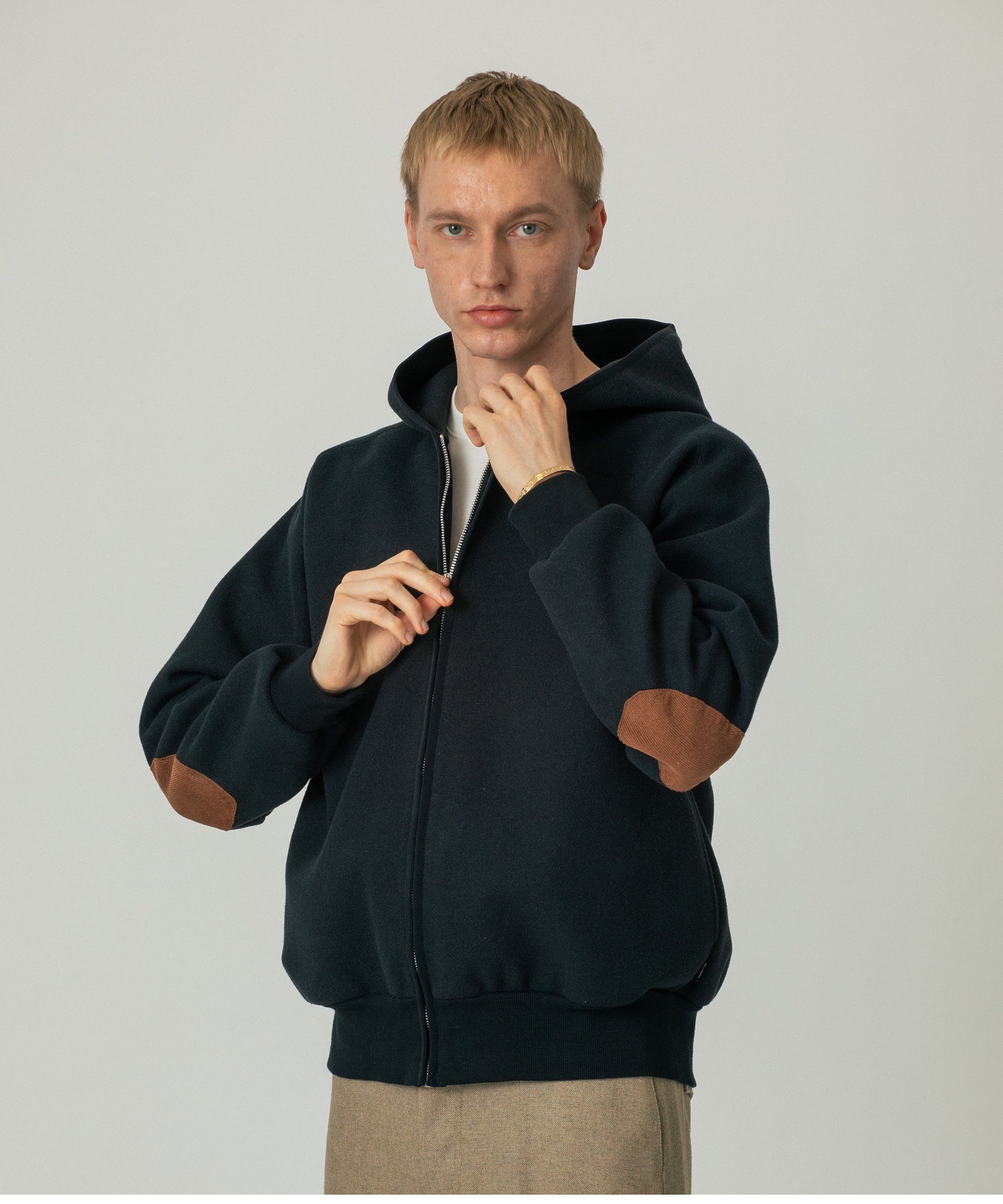 ELBOW PATCH ZIP OPEN SWEATSHIRT