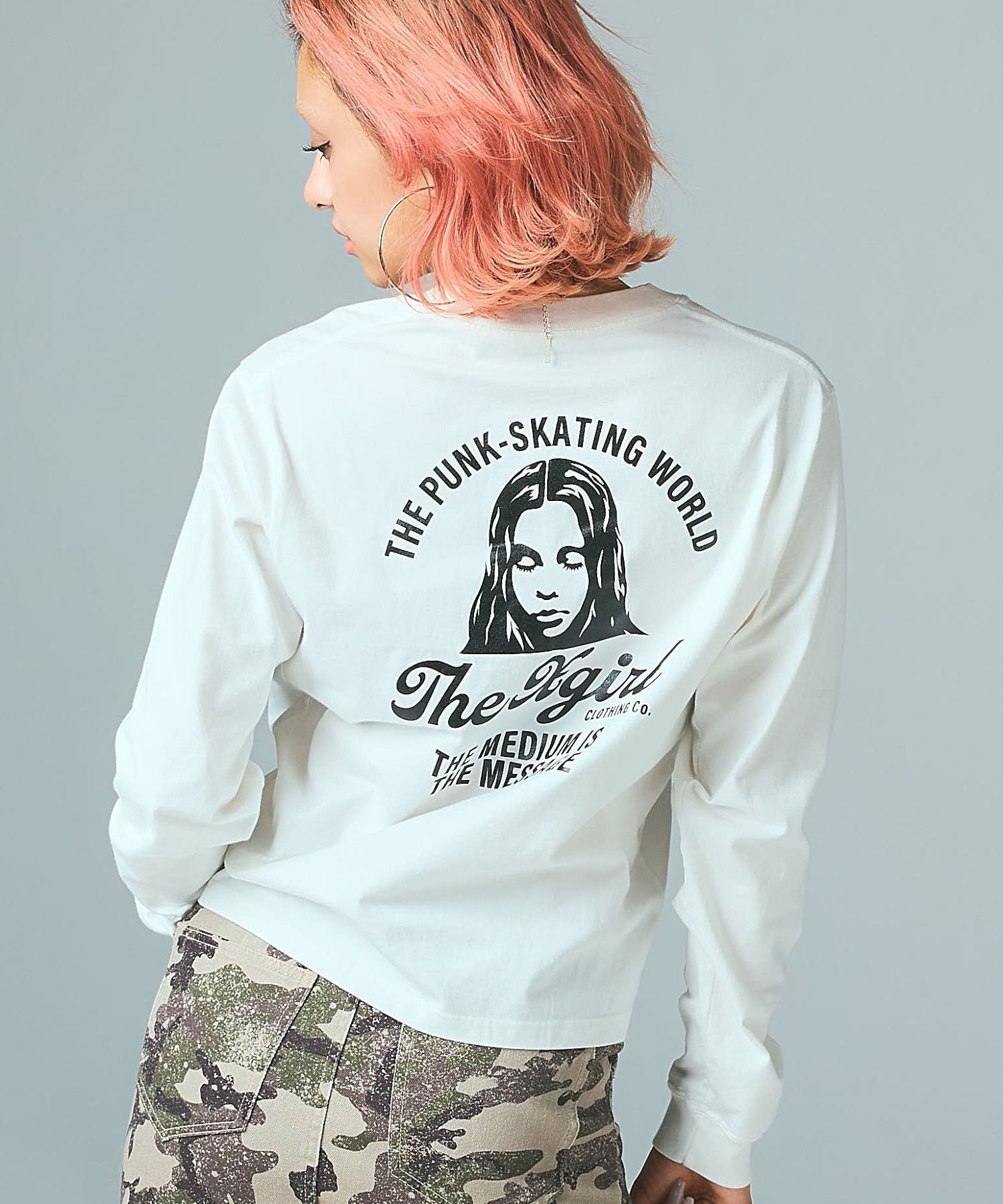 ARCH LOGO AND FACE L/S TEE