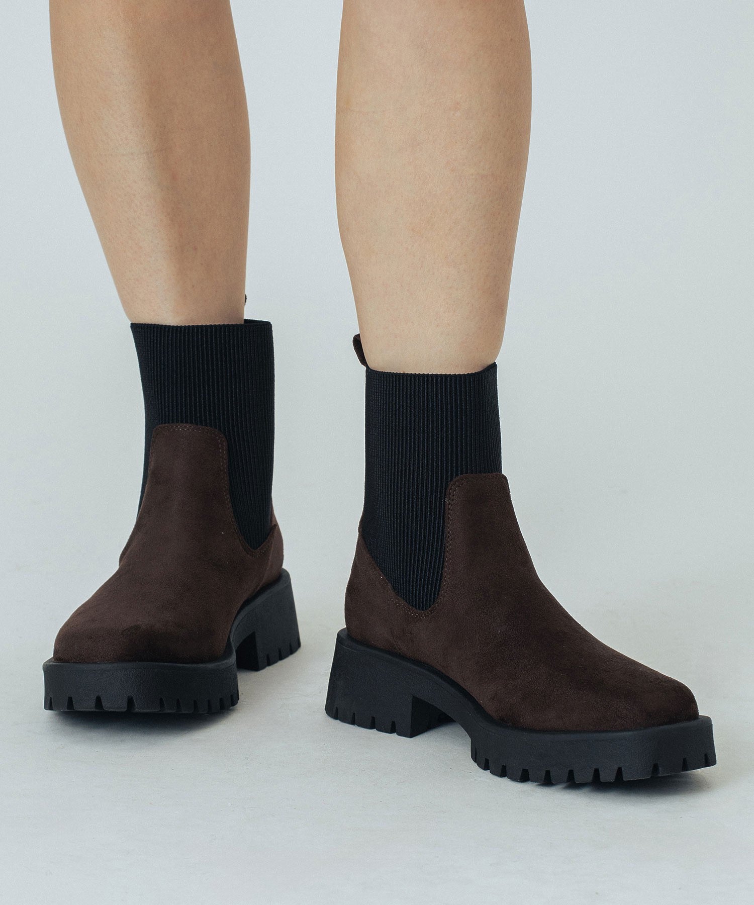 STRETCH CHELSEA BOOTS