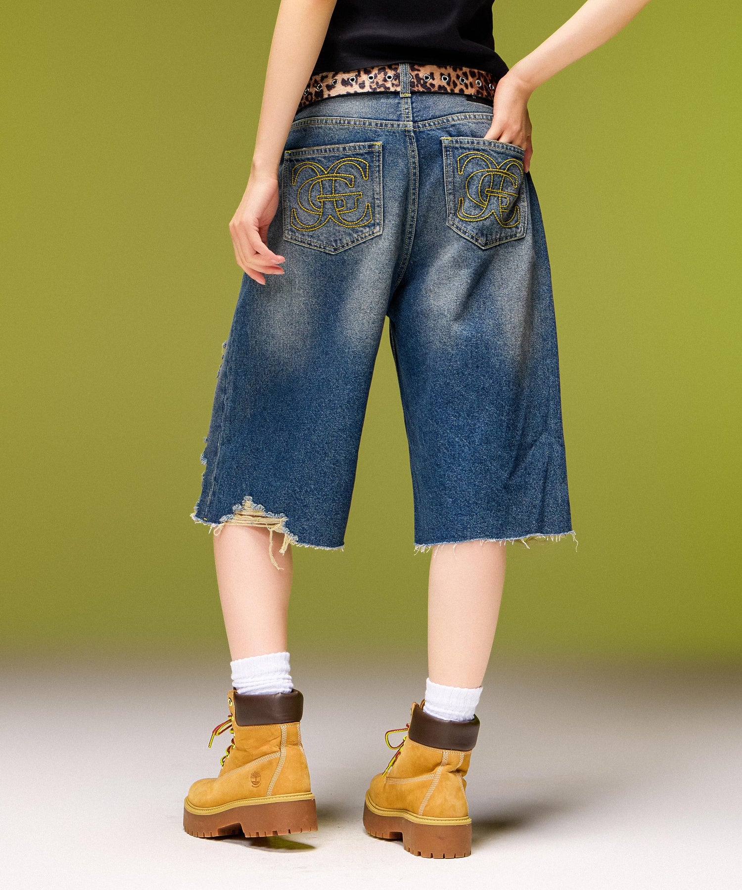 EMBLEM POCKET DISTRESSED DENIM SHORTS