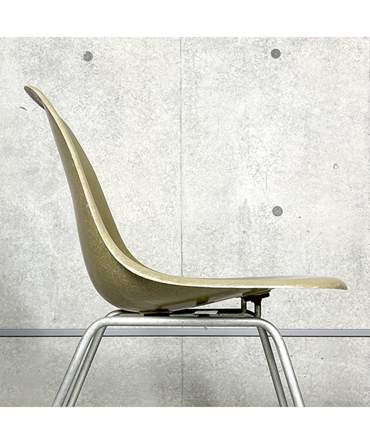 HermanMiller Side Shell / Raw Umber