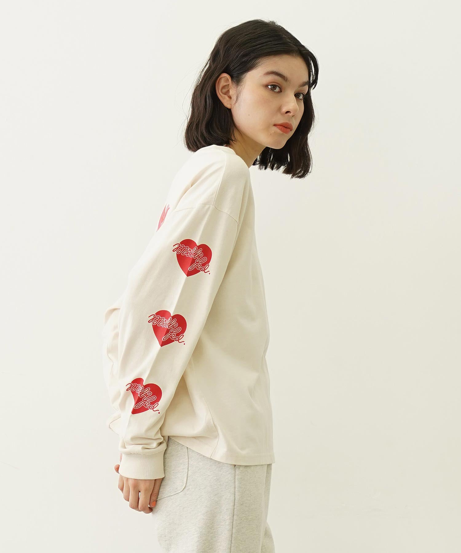 HEART AND PHONE WIDE L/S TEE