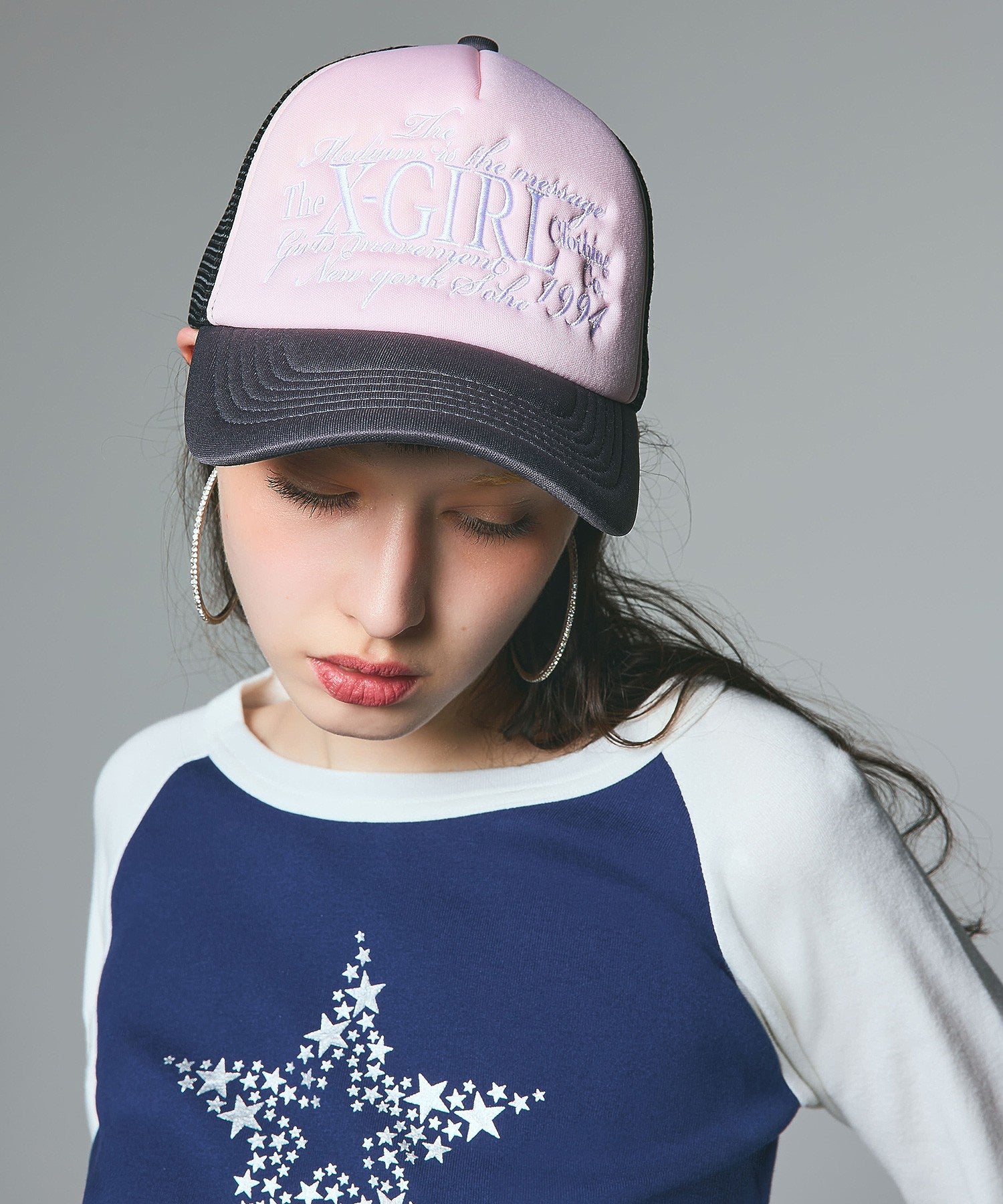 LETTERING LOGO EMBROIDERED TRUCKER CAP