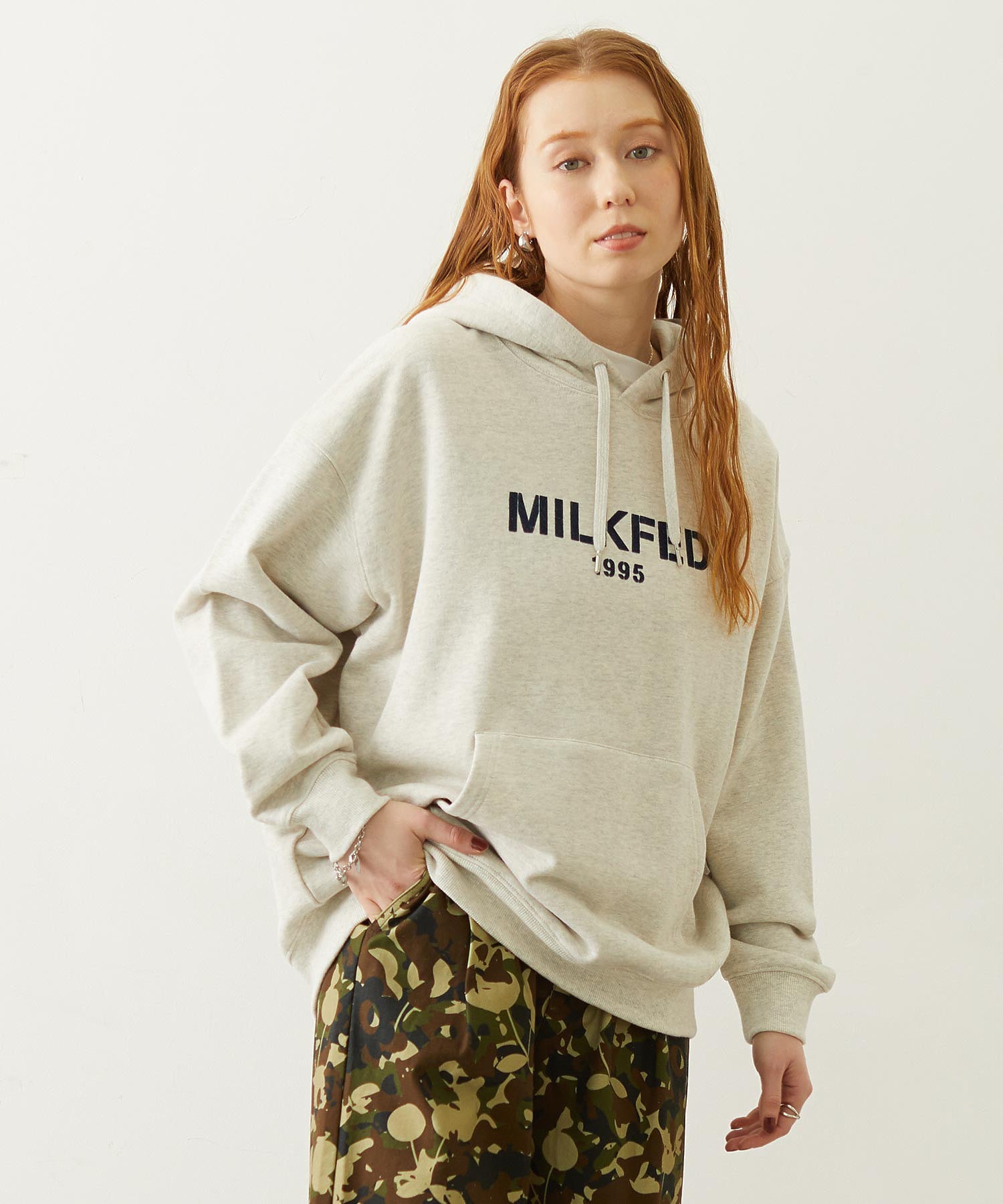STENCIL LOGO SWEAT HOODIE