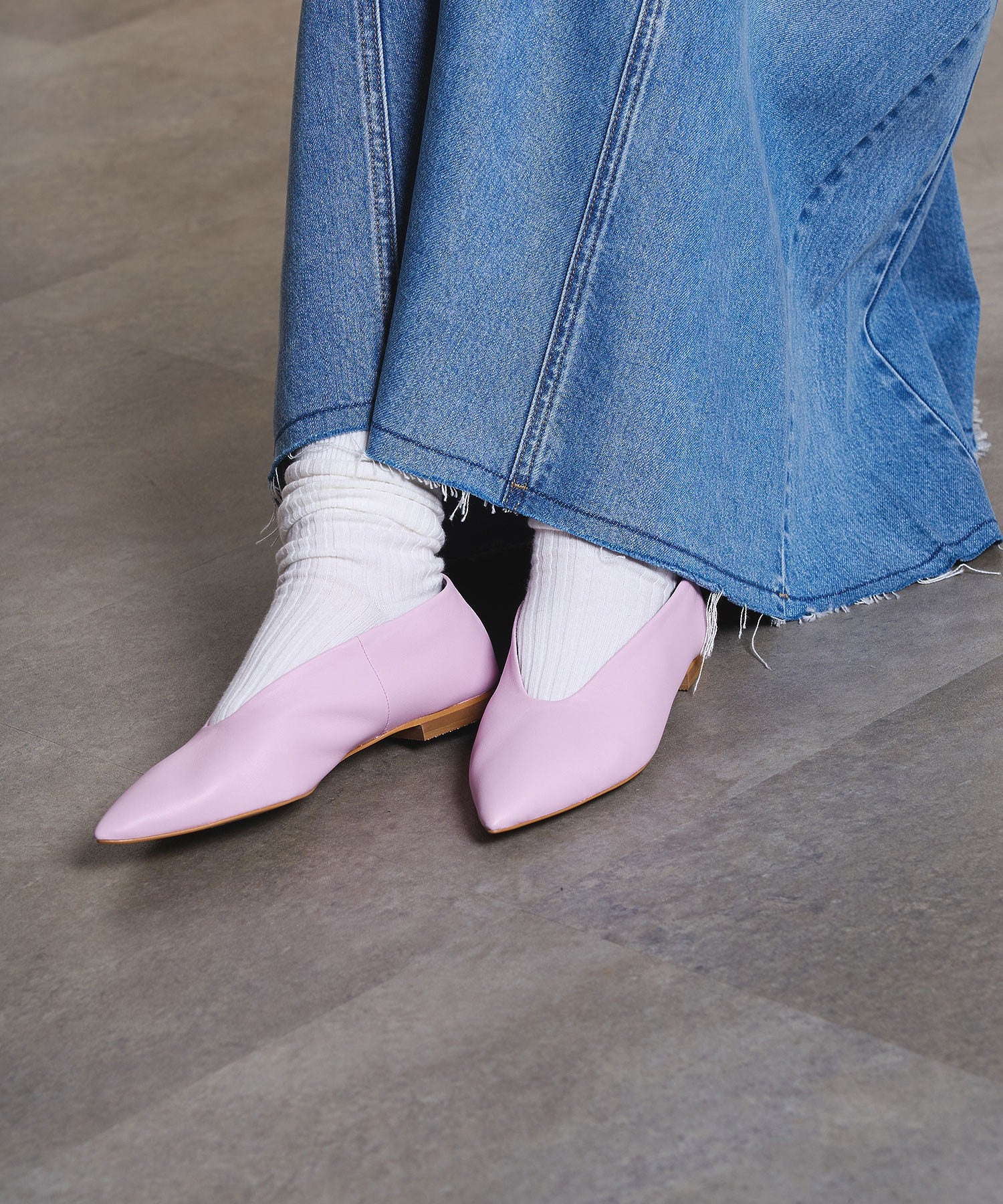 POINTED FLAT SHOES