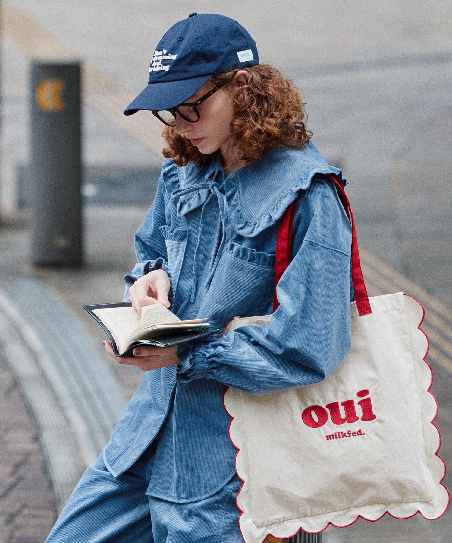BIG COLLAR CORDUROY SHIRT
