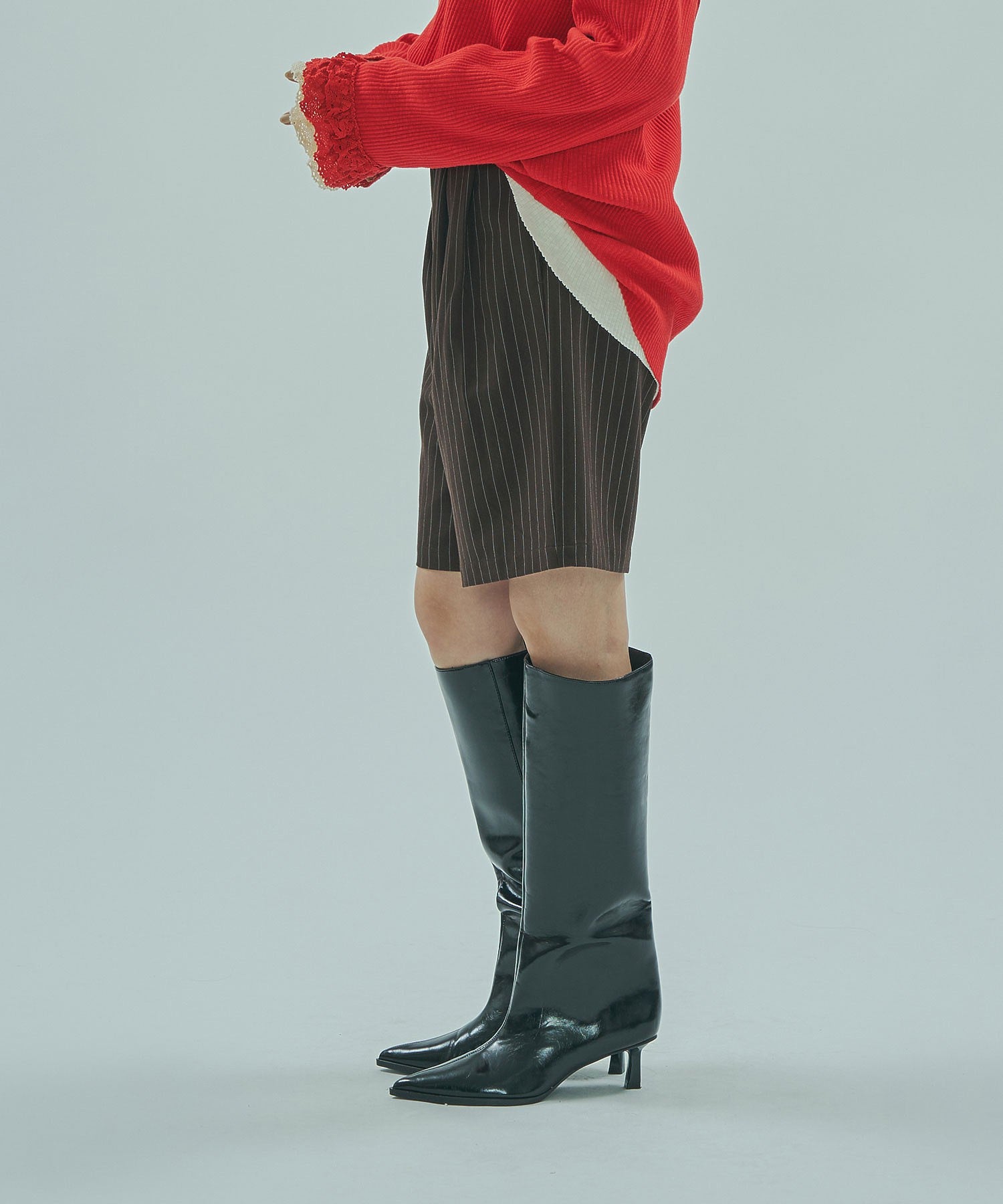 DOUBLE TUCK SHORT