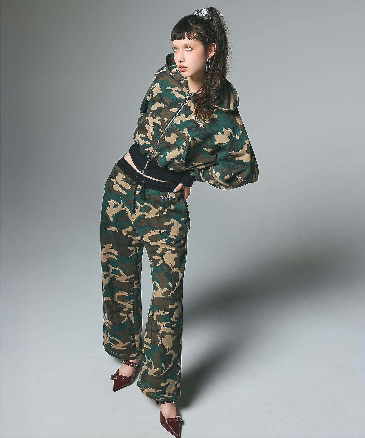 ONE POINT PENCIL SCRIPT LOGO SWEAT PANTS