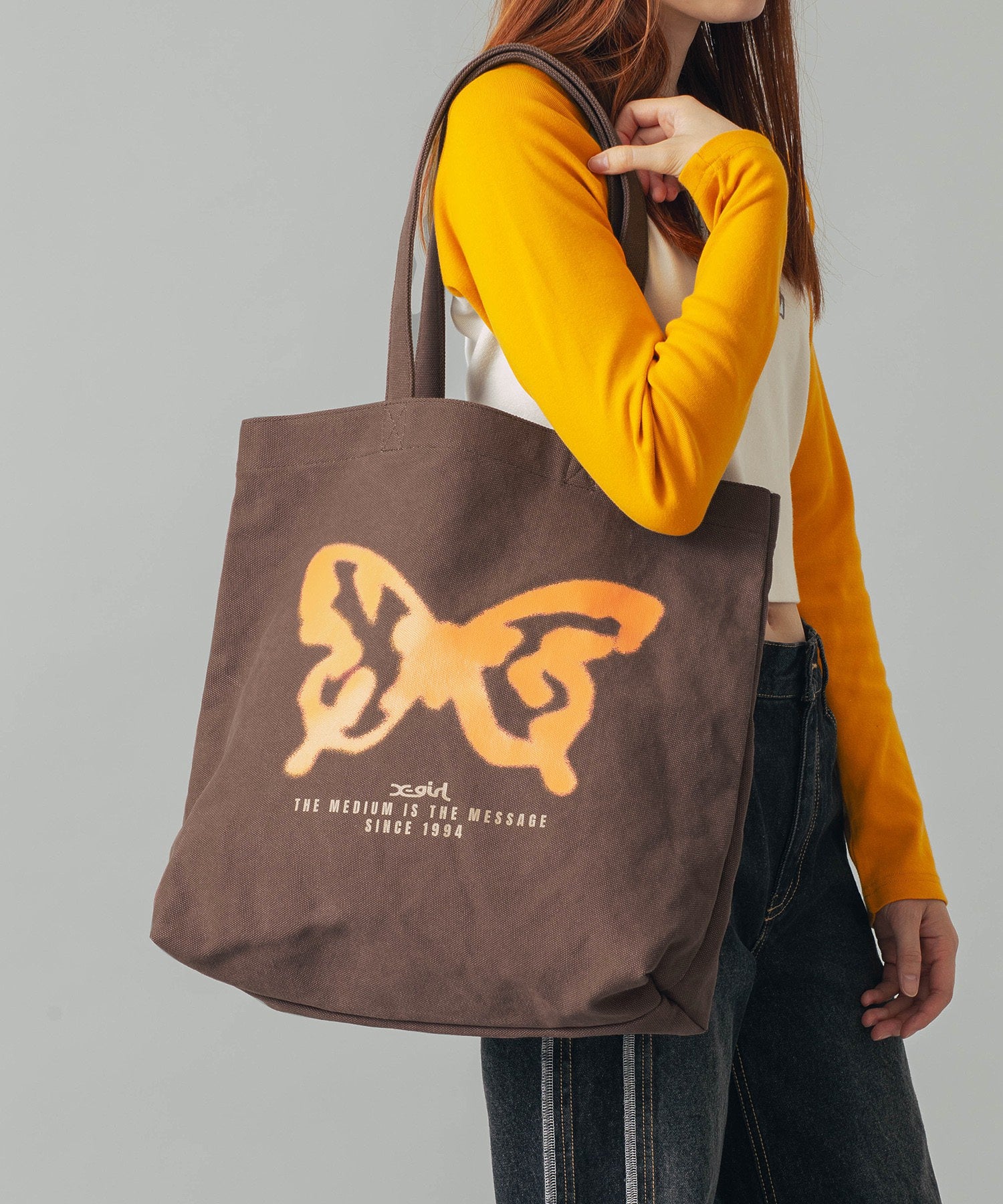 SPRAY BUTTERFLY PRINT TOTE BAG