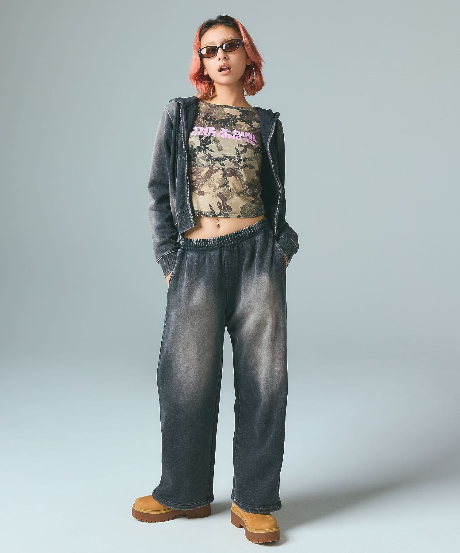 FACE LABEL WASHED SWEATPANTS