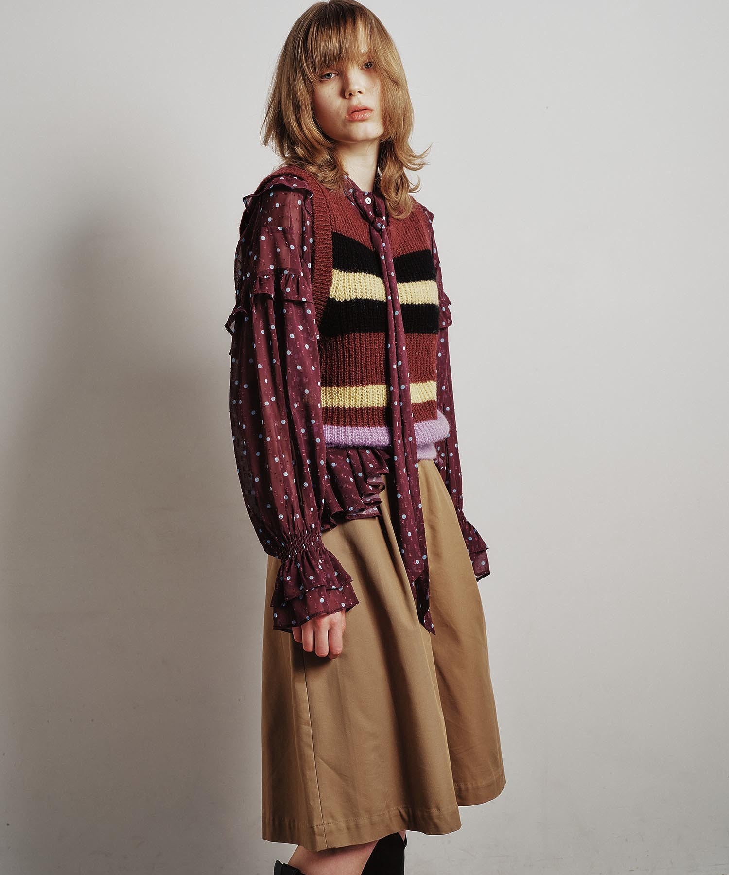 COLOR BLOCK KNIT VEST