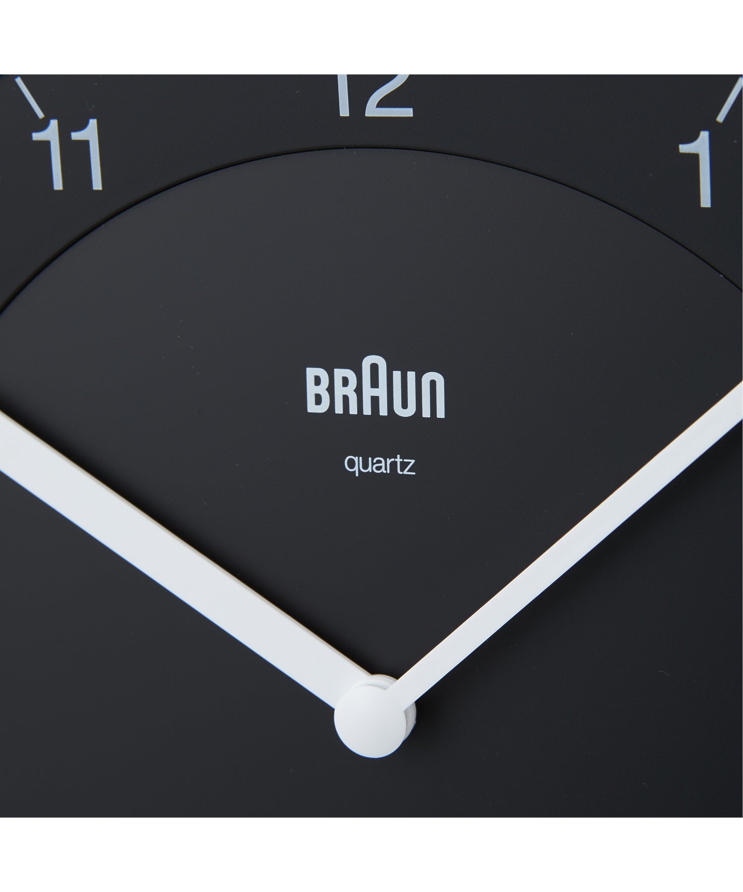 BRAUN WALL CLOCK BLACK BC06B（ブラウン アナログ掛け時計 ブラック 直径20cｍ）
