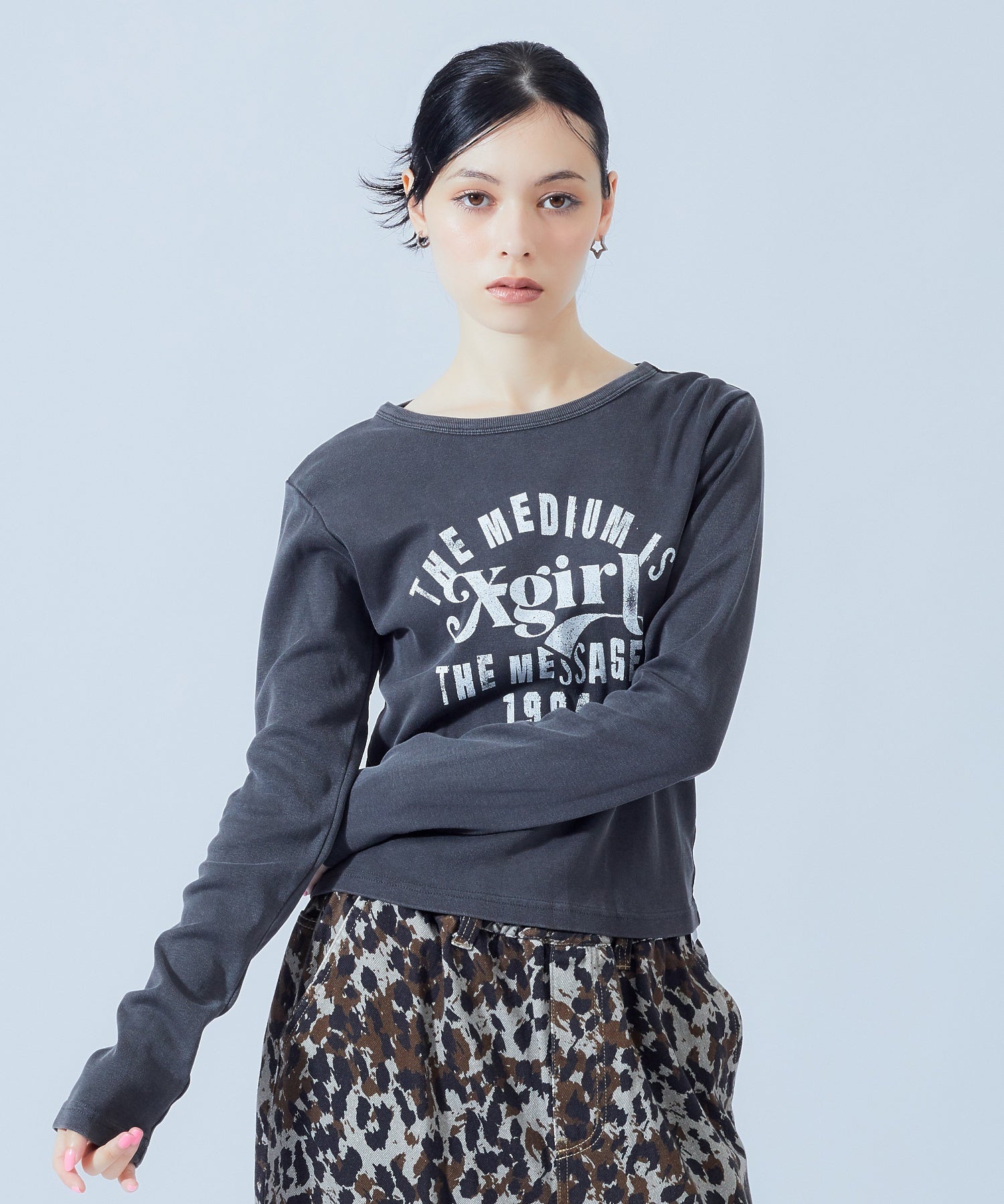 MIXED FONT FADED L/S COMPACT TOP