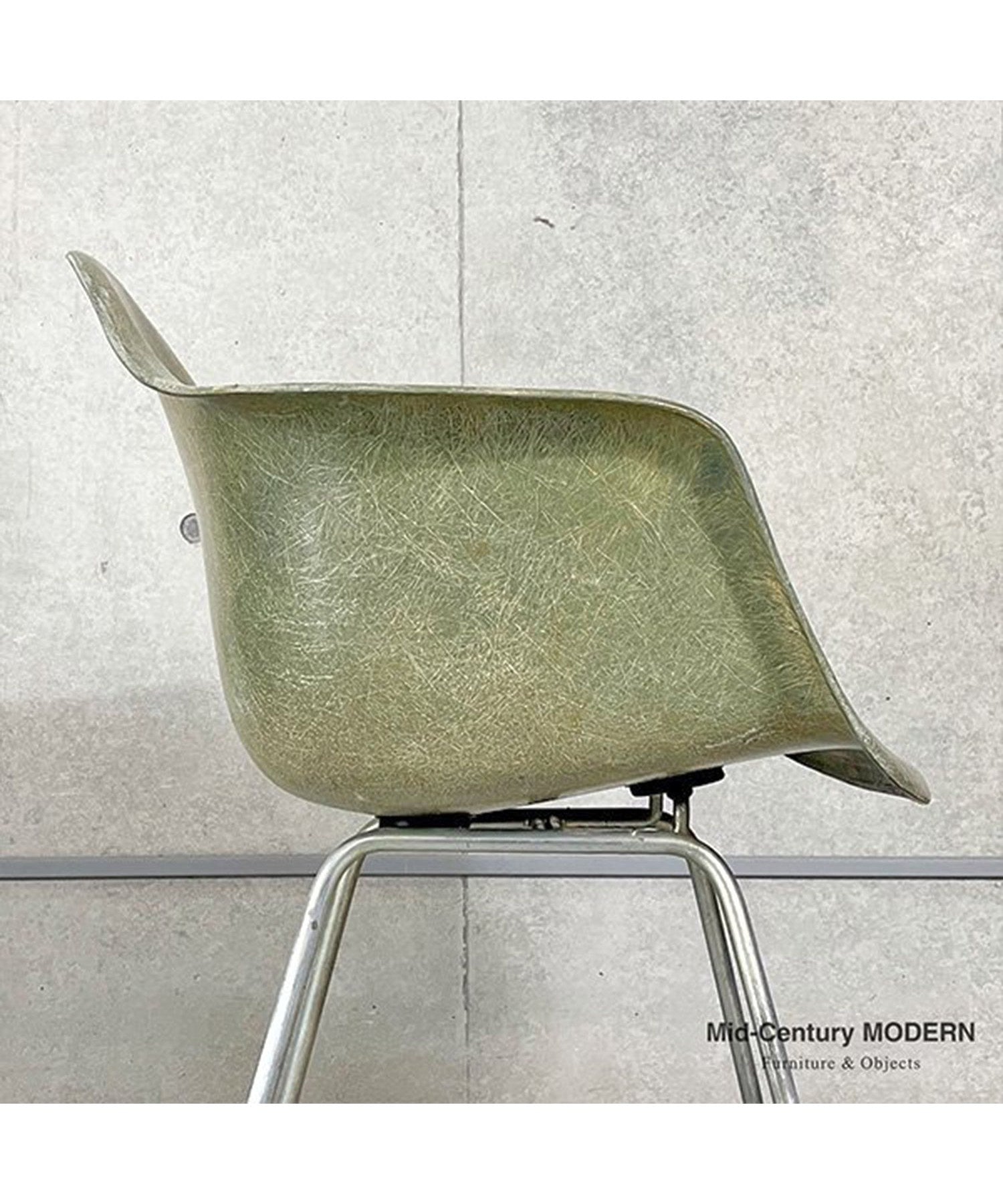 HermanMiller Arm Shell 1st Model / Seaform Green