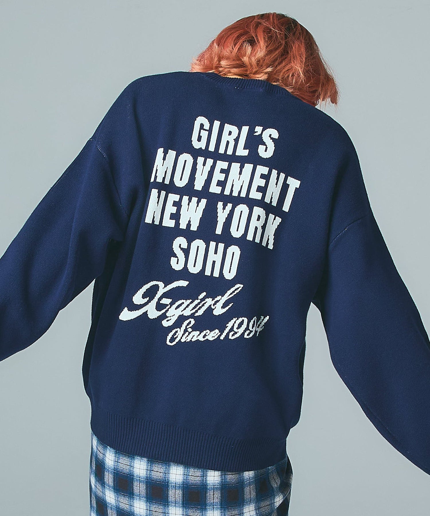 CURSIVE LOGO AND FACE JACQUARD KNIT TOP