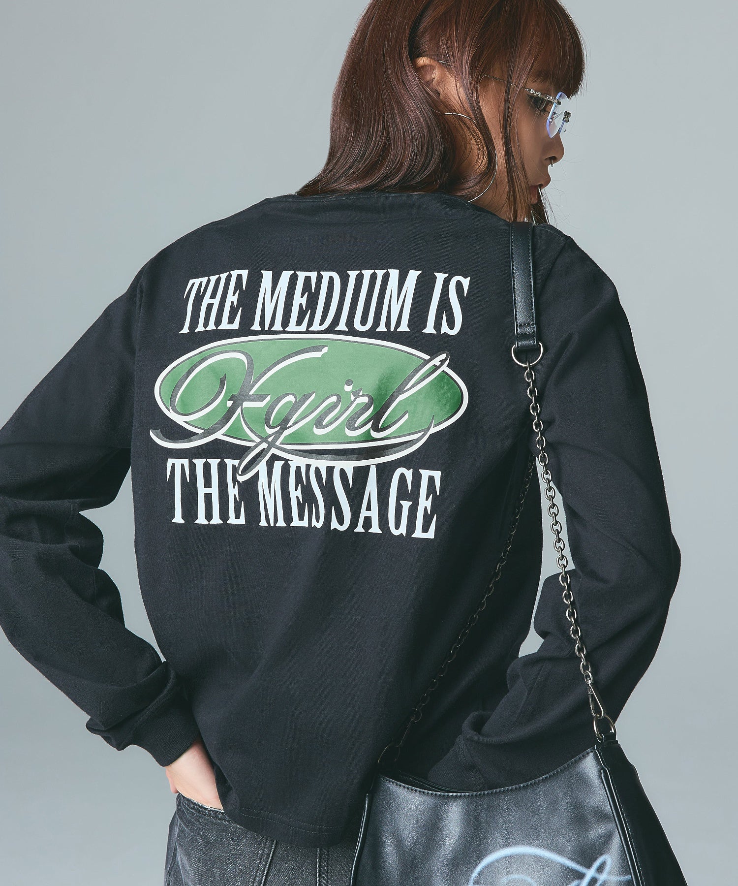 OVAL LOGO AND MESSAGE L/S TEE