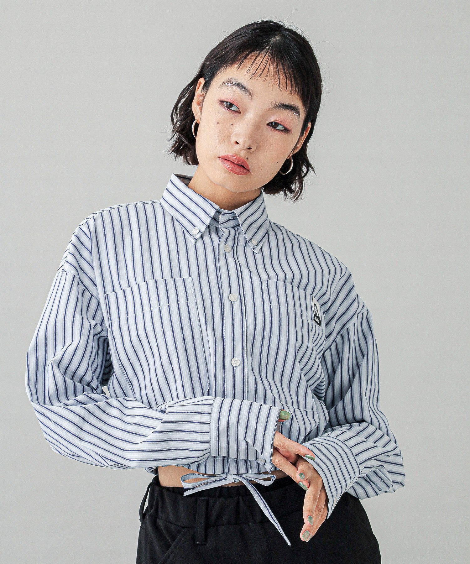 FACE LABEL CROPPED L/S SHIRT