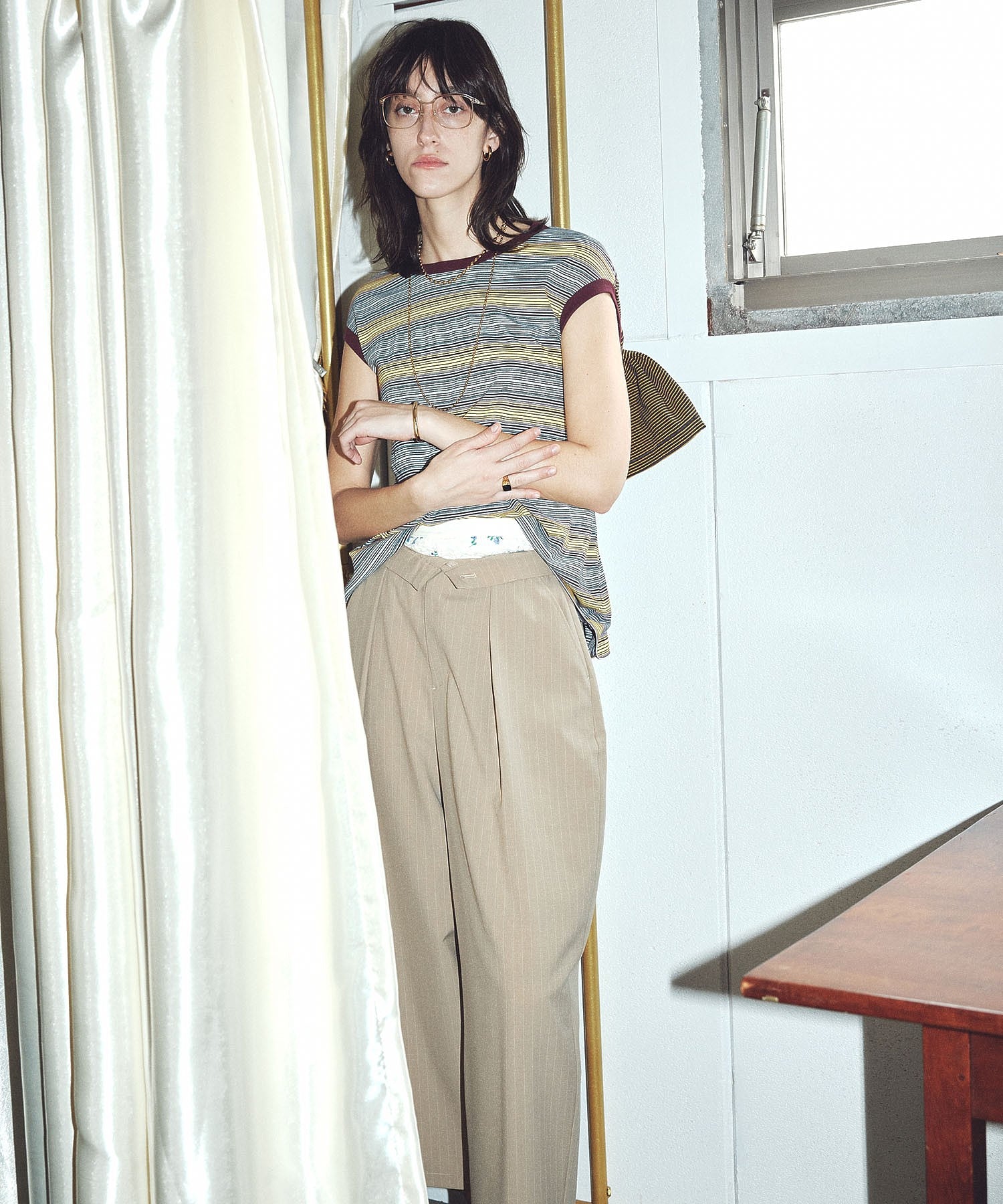 CREOLME/STRIPE TUCK BARREL PANTS