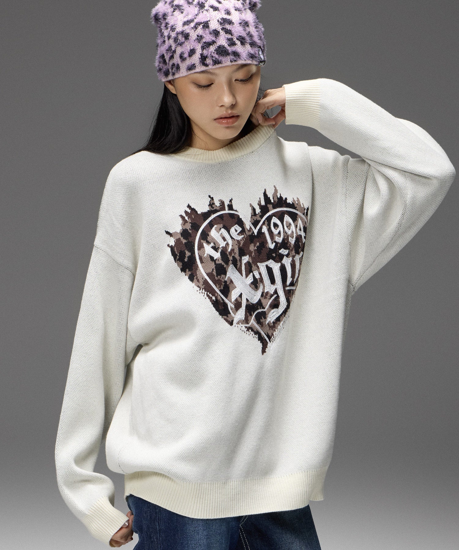 LEOPARD HEART LOGO JACQURD KNIT TOP