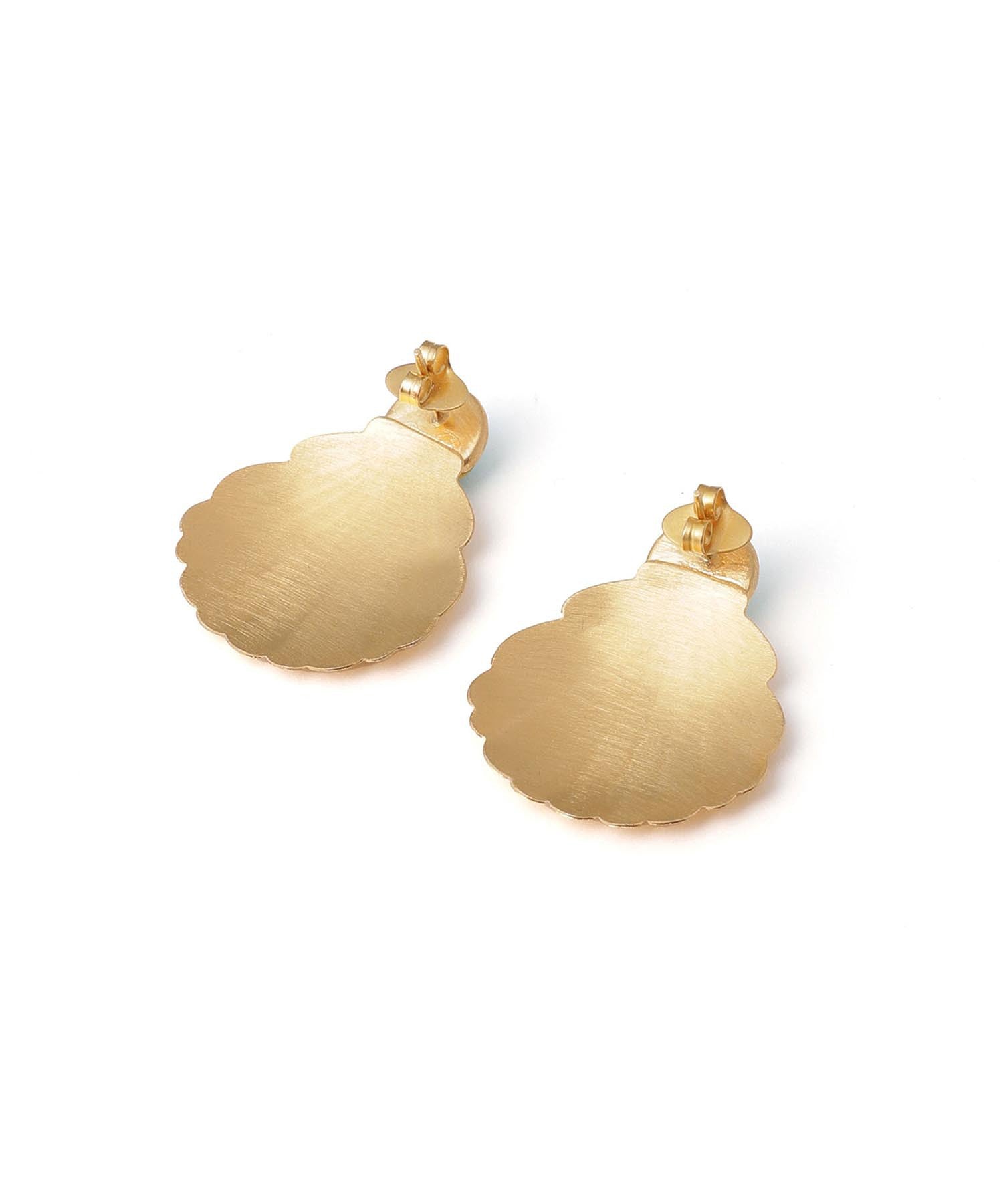 Eneida Franca/カラーパーツ×大振りシェルモチーフピアス