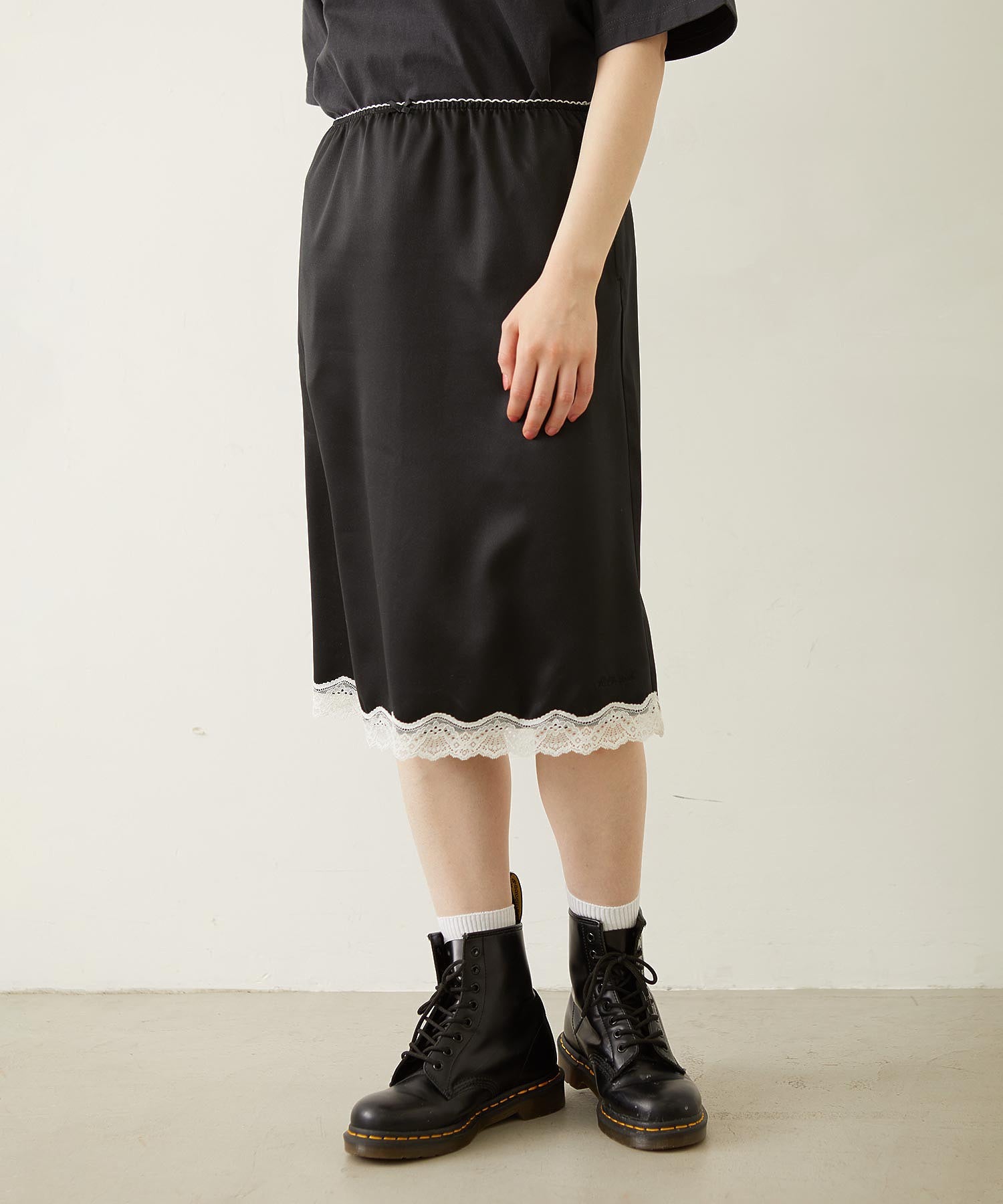 SLIP SKIRT
