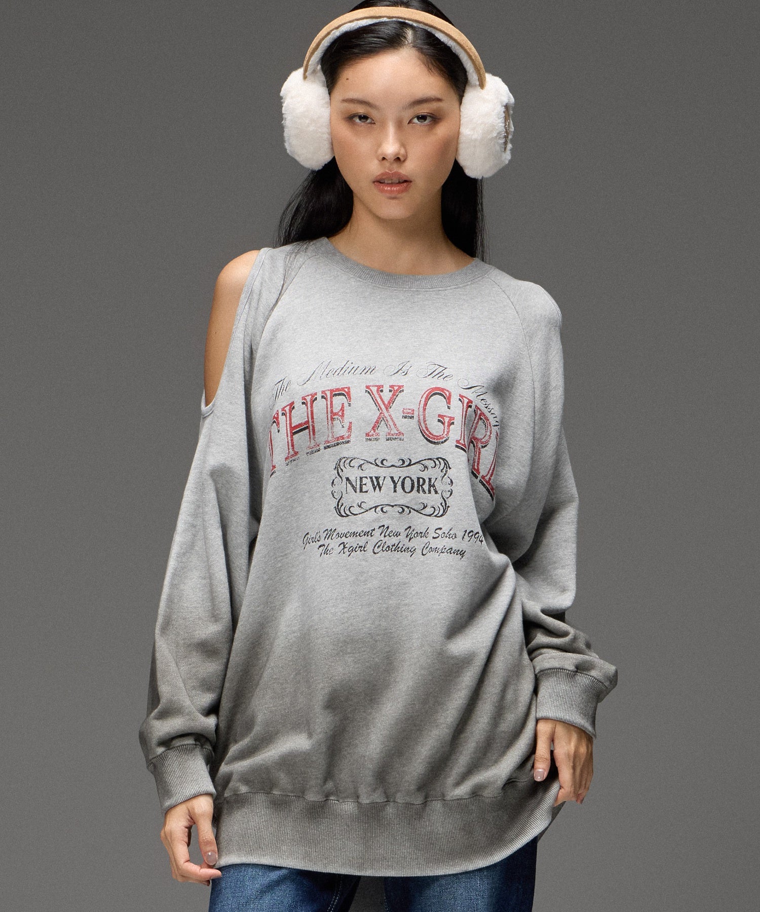 GRADIENT SPRAY OPEN-SHOULDER SWEATSHIRT