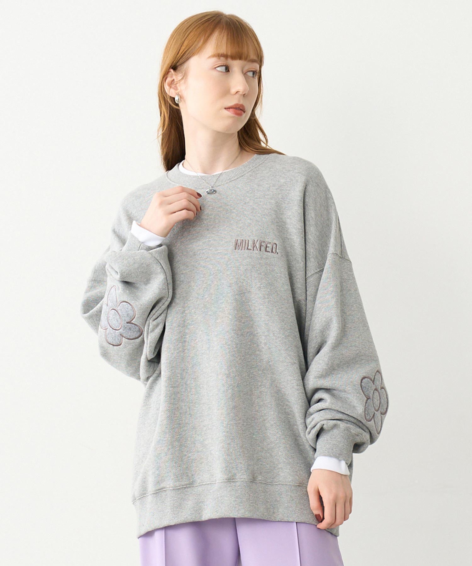 FLOWER PATCHED ELBOW SWEAT TOP