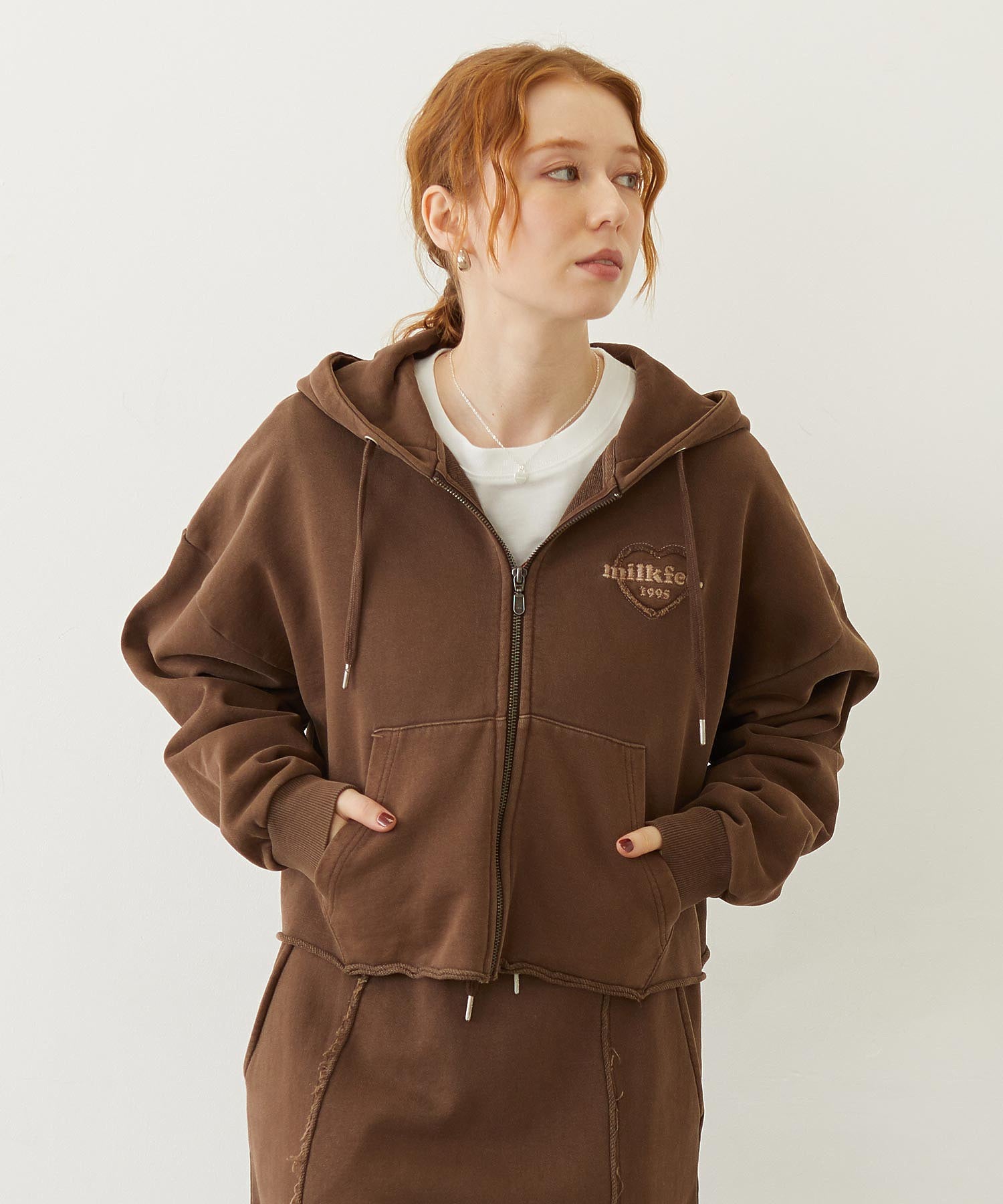 HEART MOTIF FADED CROPPED ZIP UP HOODIE